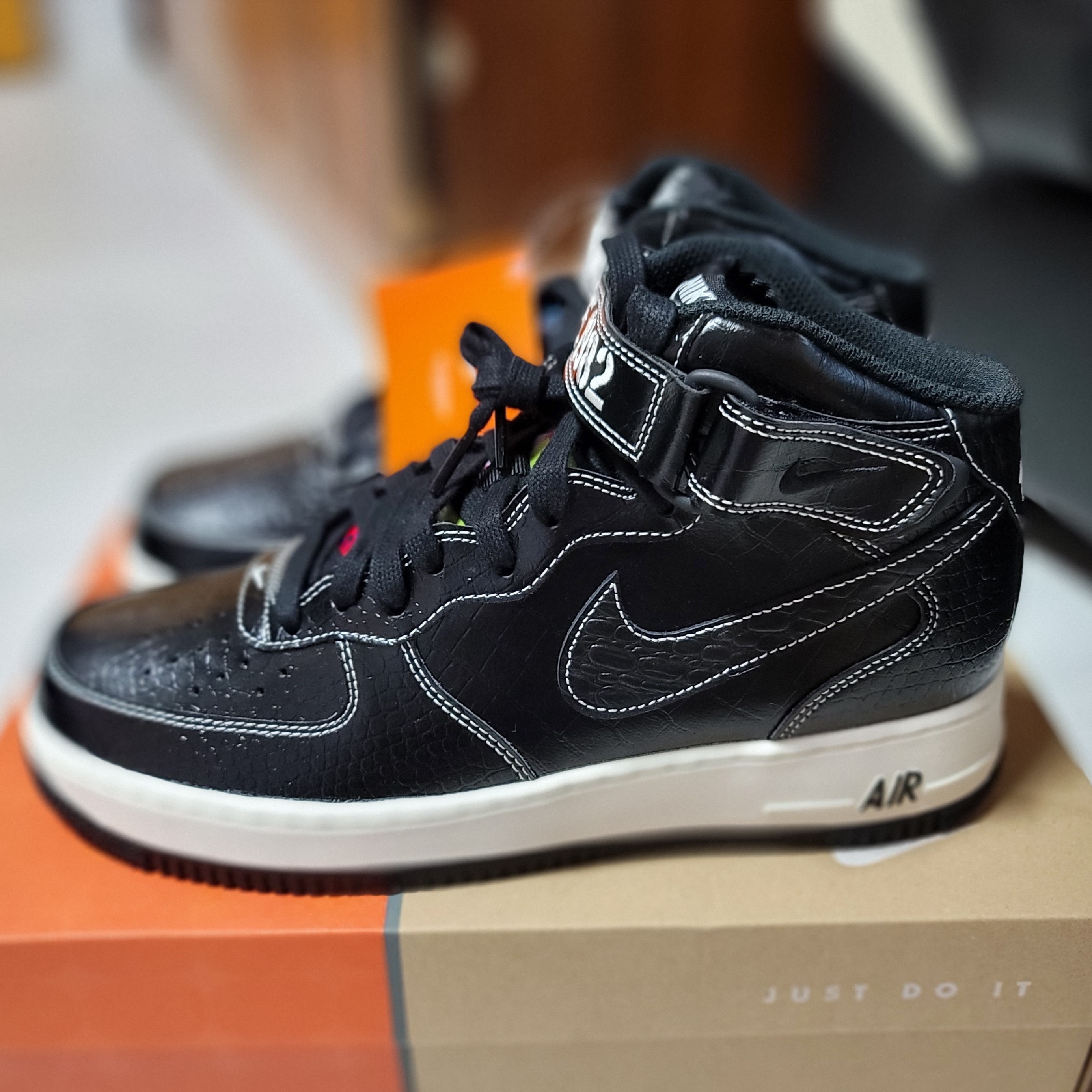 Nike Air Force 1 Mid '07 LX Our Force 1 착용 스타일 - 2