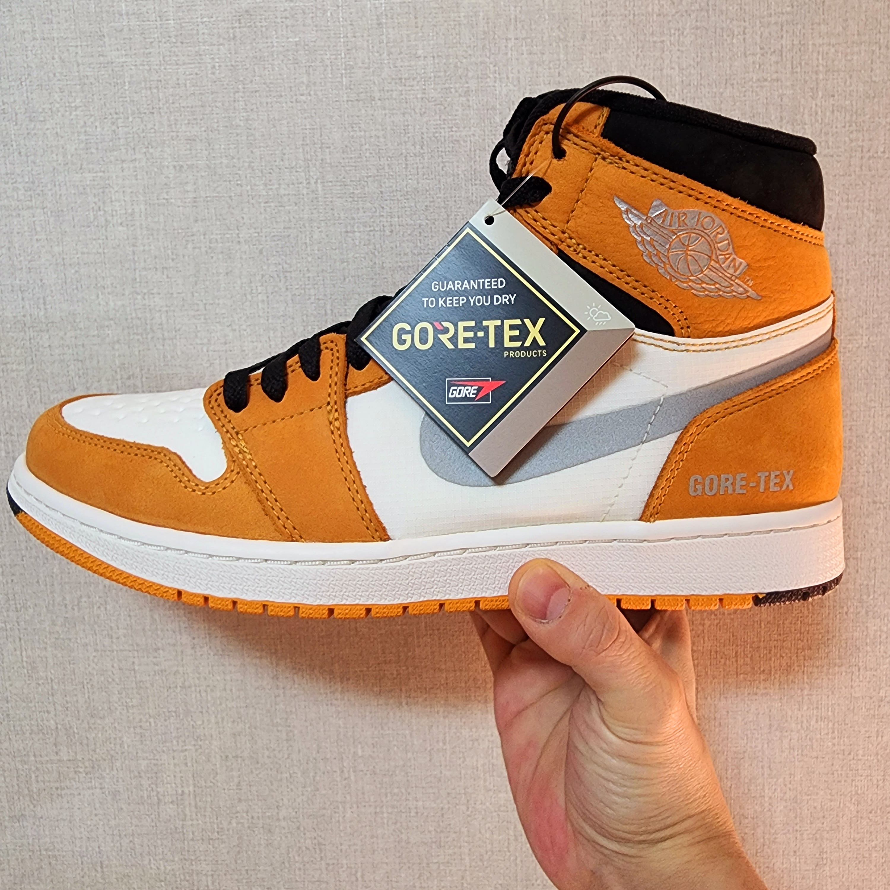 Jordan 1 Element Gore-Tex Light Curry 착용 스타일 - 2