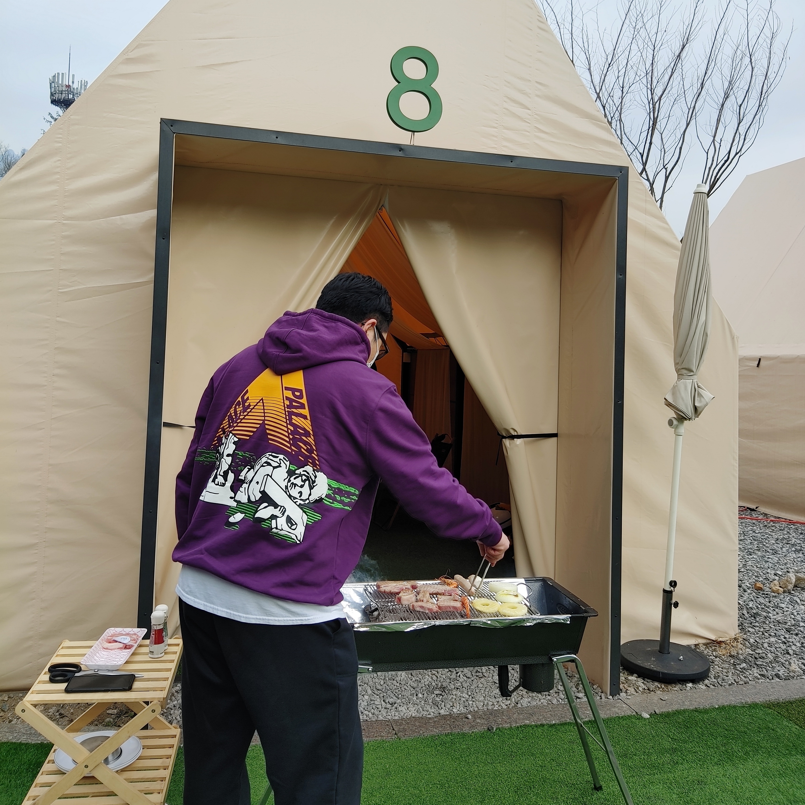 Palace Fallen City Hood Purple - 22SS 착용 스타일