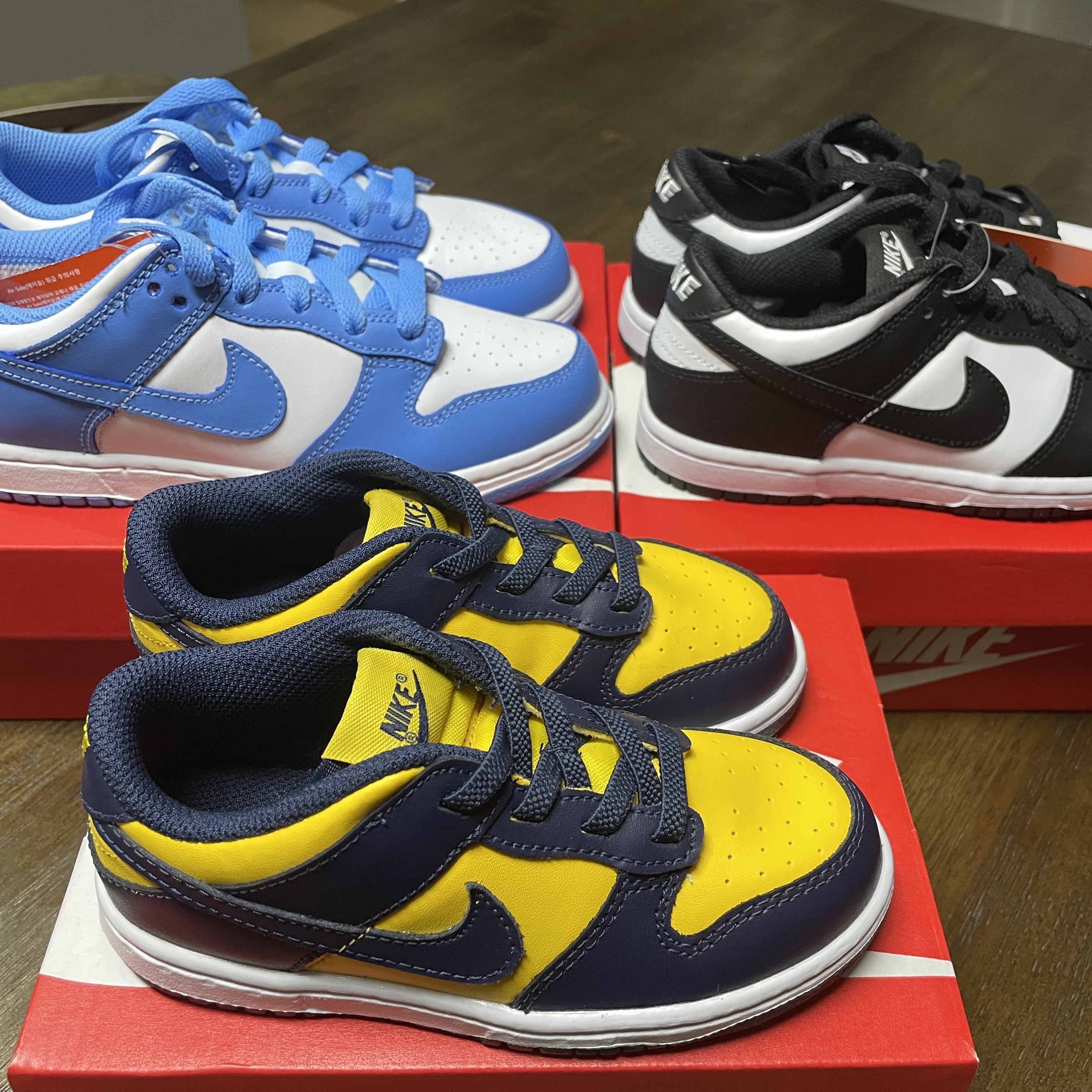 (TD) Nike Dunk Low Varsity Maize, (PS) Nike Dunk Low Black 착용 스타일