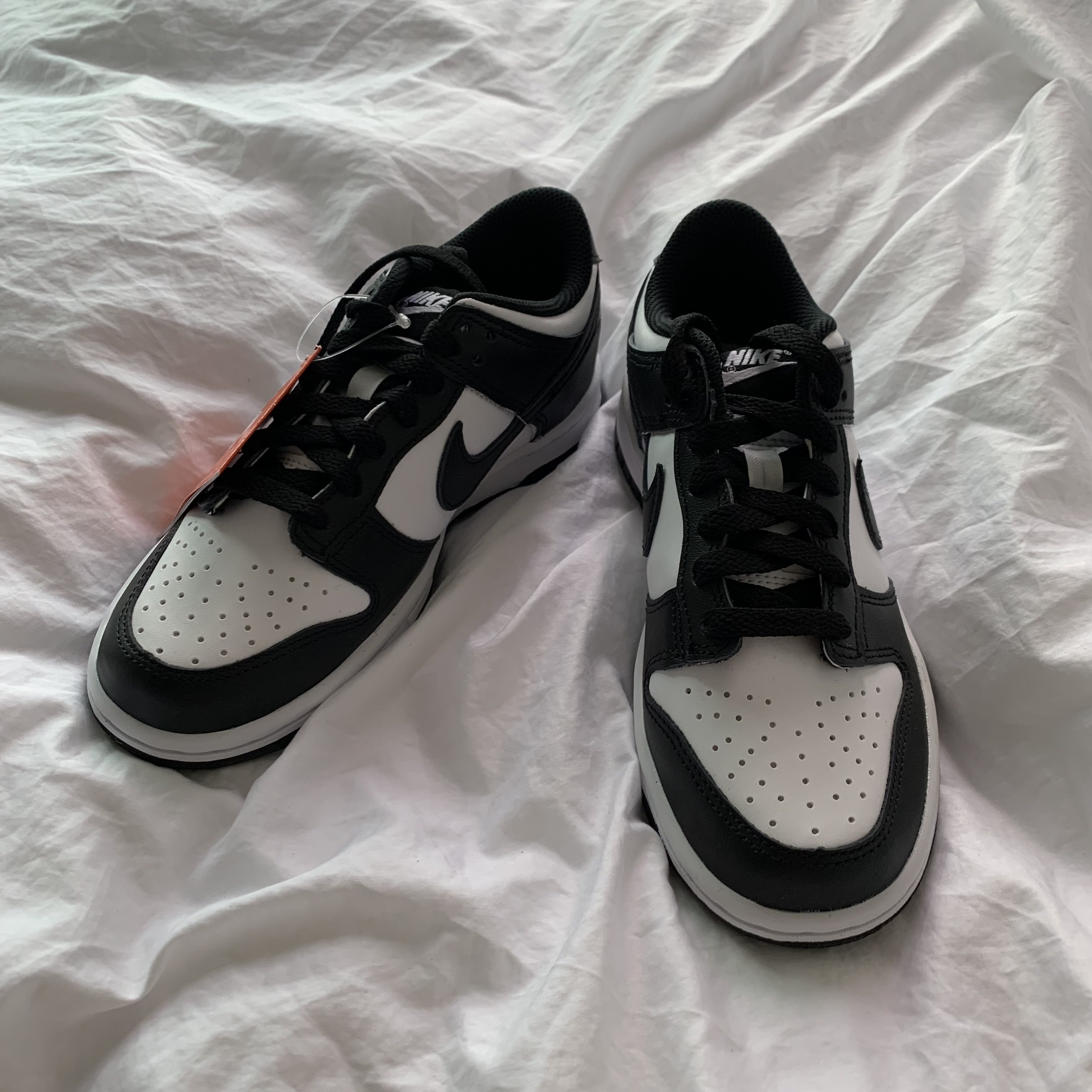 (GS) Nike Dunk Low Black 착용 스타일