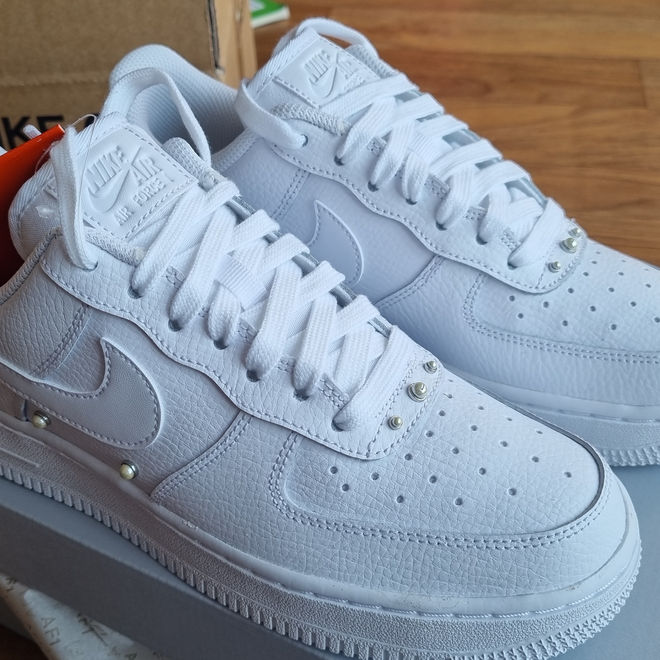 (W) Nike Air Force 1 '07 SE White Pearl 착용 스타일