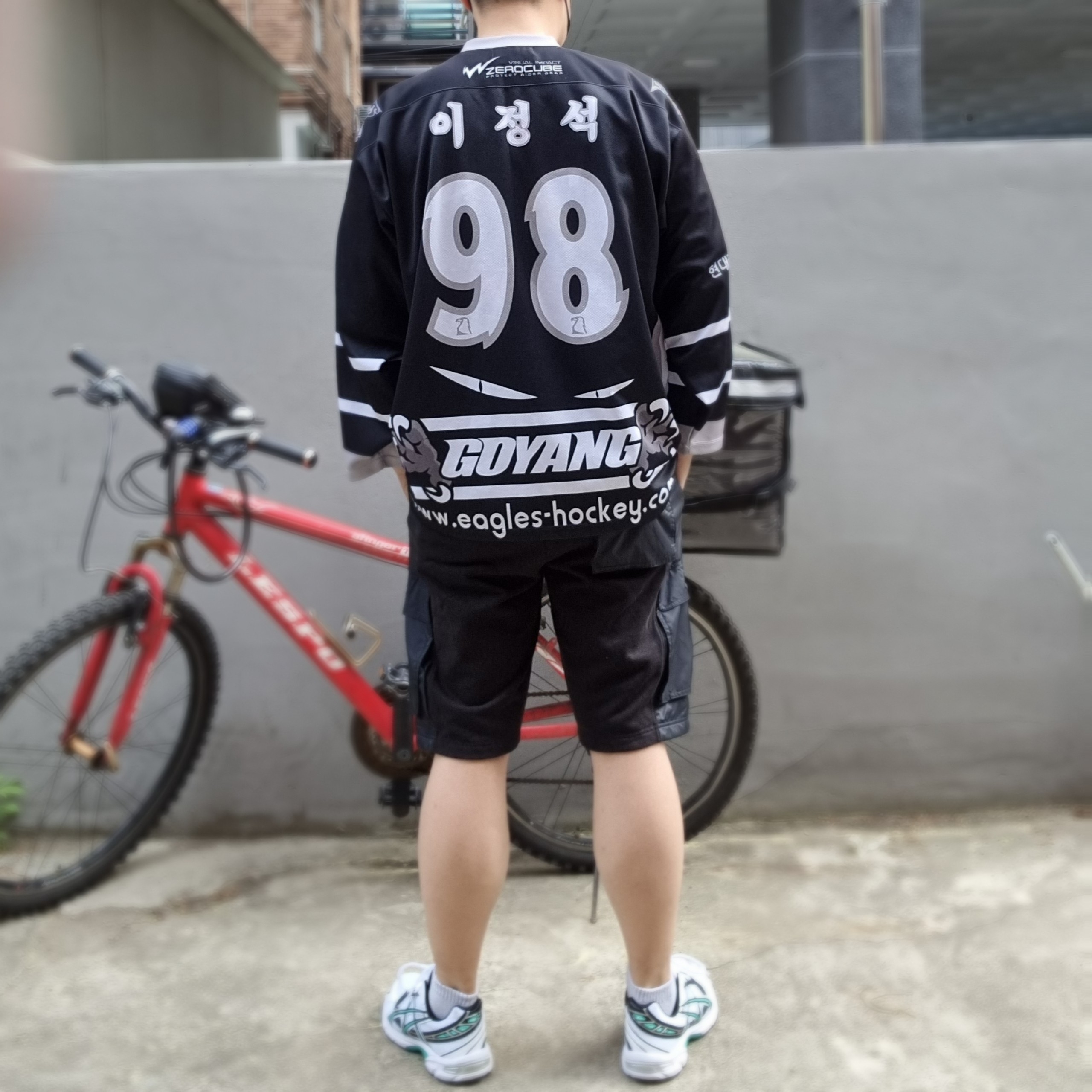 Asics Gel-1130 White Black 착용 스타일 - 1