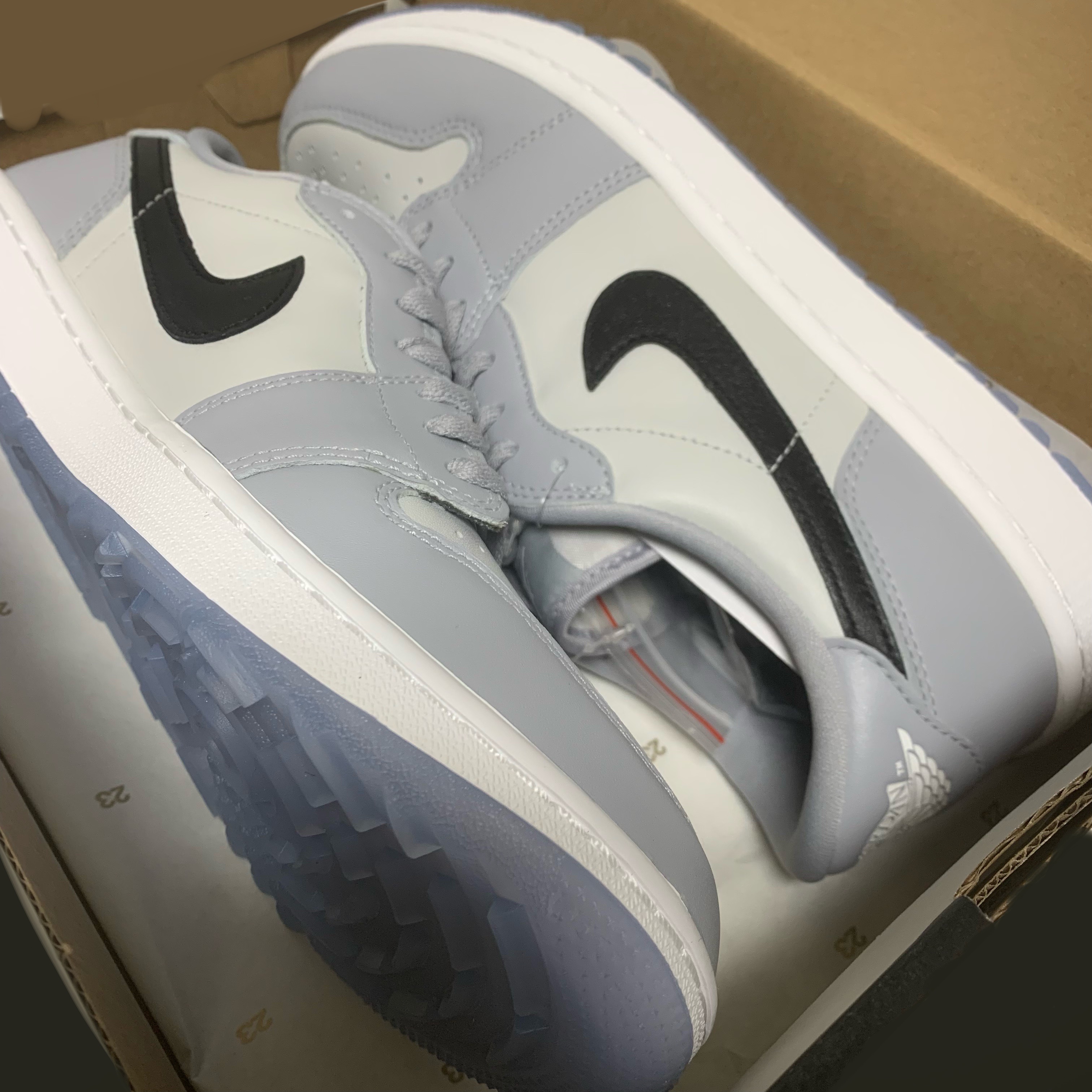 Jordan 1 Low Golf Wolf Grey 착용 스타일
