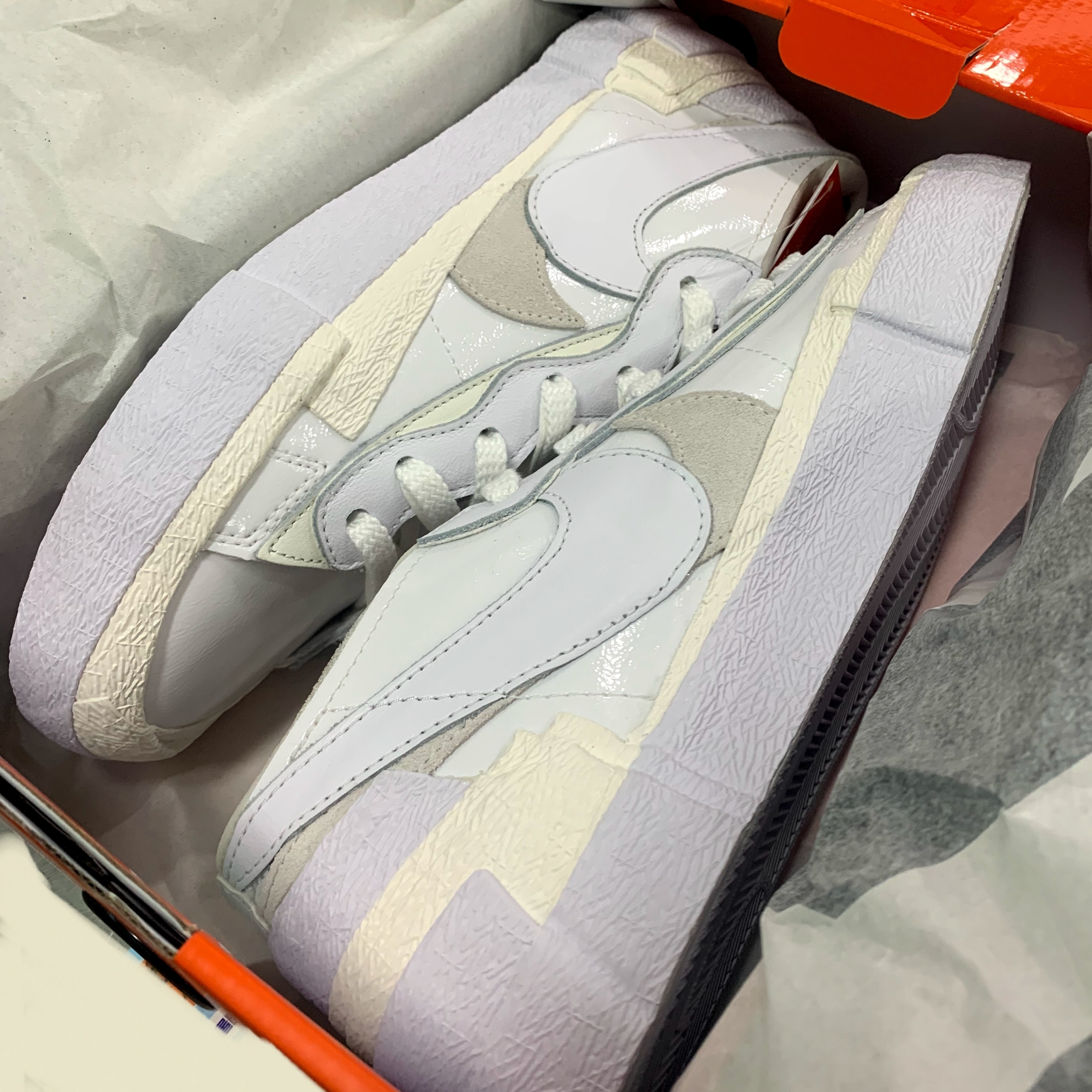 Nike x Sacai Blazer Low White Patent Leather 착용 스타일