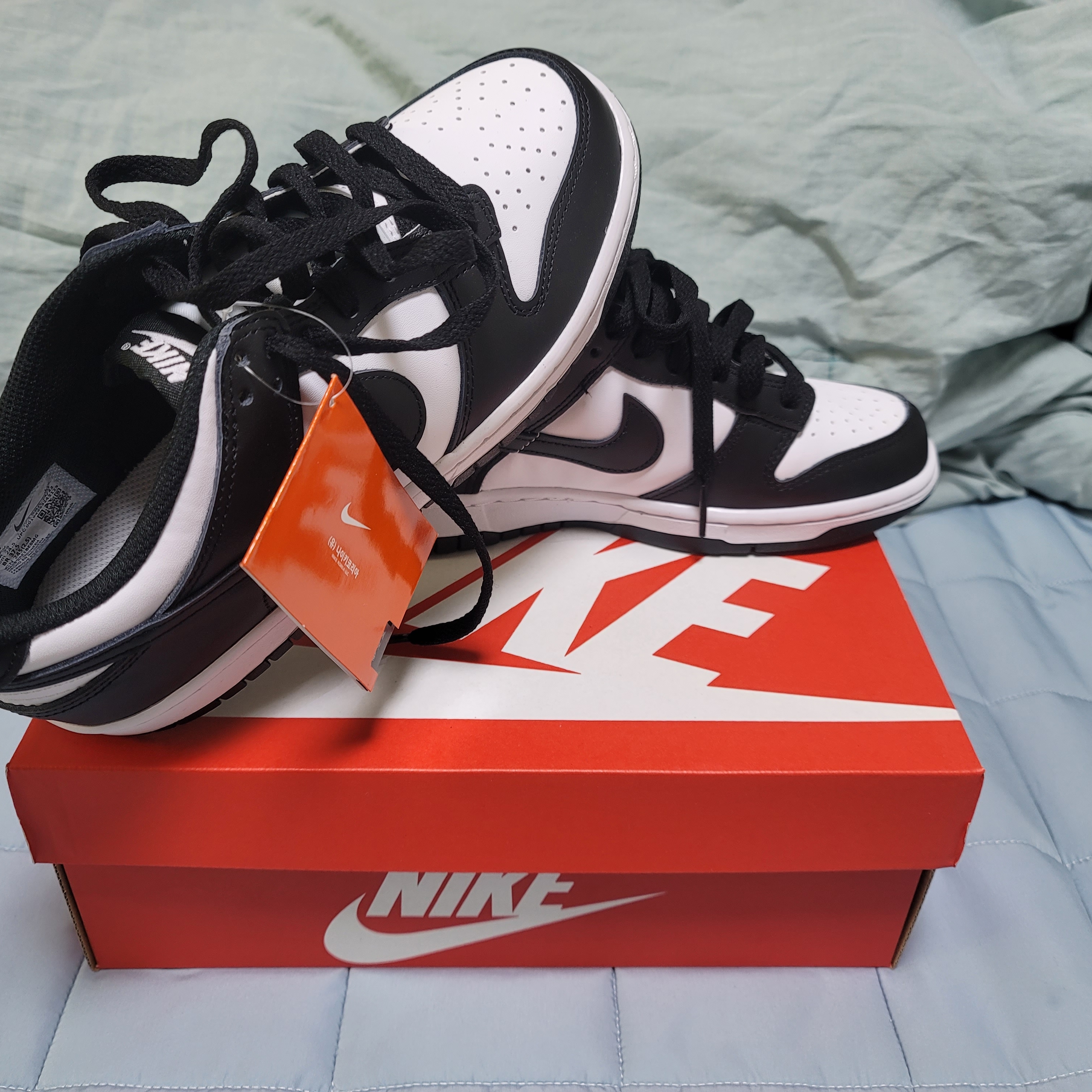 (GS) Nike Dunk Low Black 착용 스타일 - 5