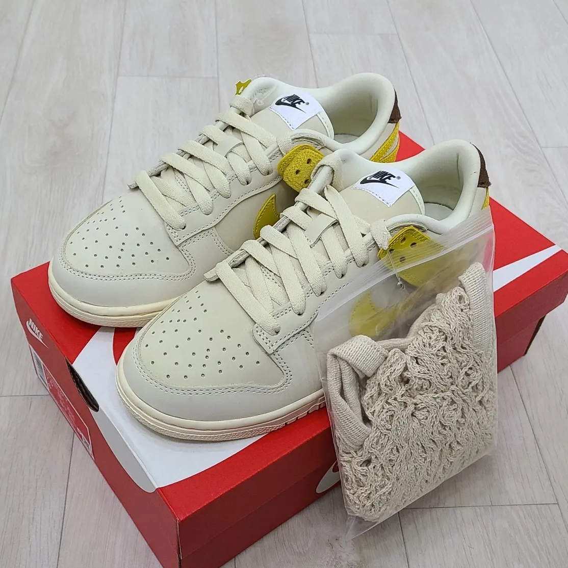 (W) Nike Dunk Low LX Banana 착용 스타일 - 2