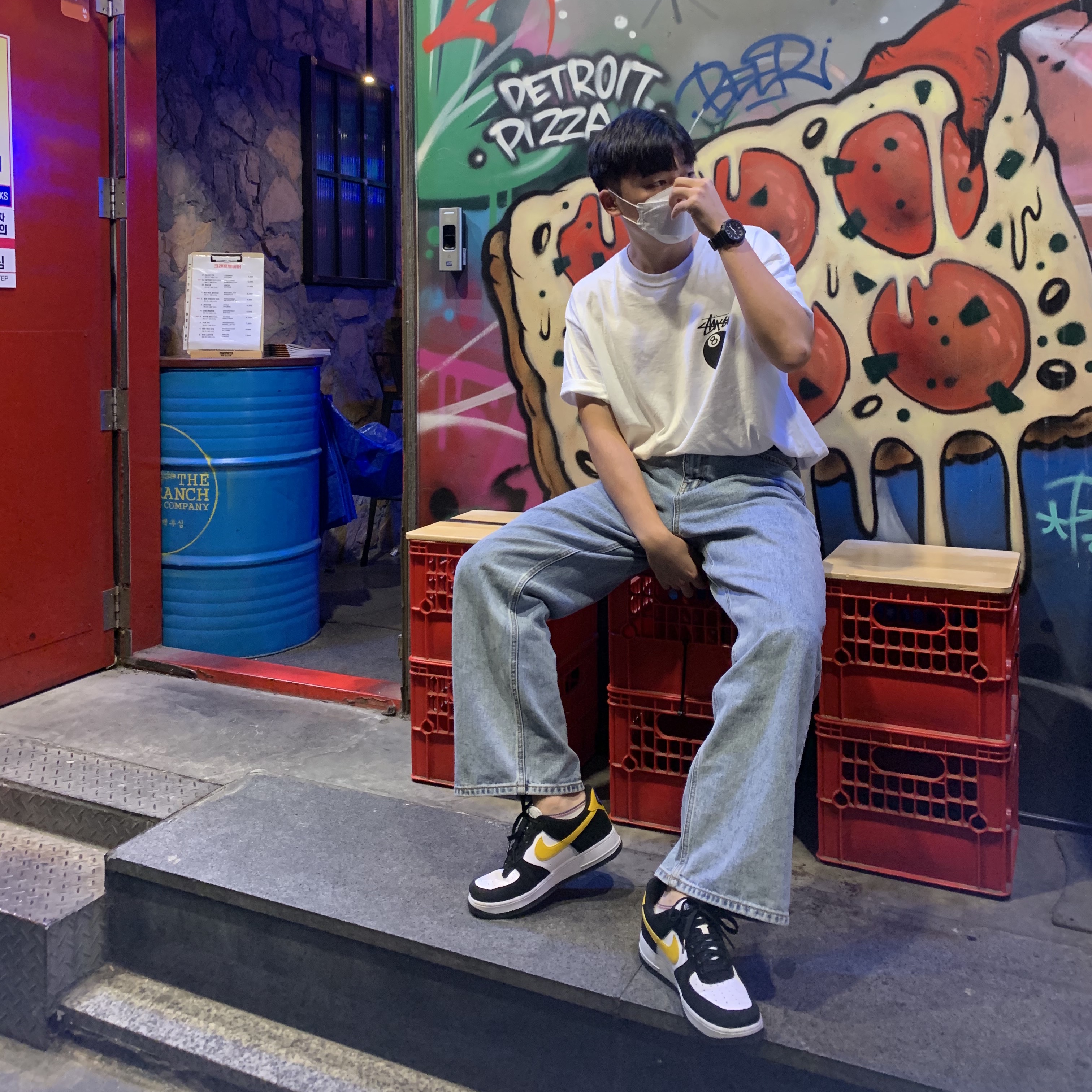 Nike Air Force 1 '07 LV8 Athletic Club Black Dark Sulfur, Stussy 8 Ball T-Shirt White - 22SS 착용 스타일 - 2