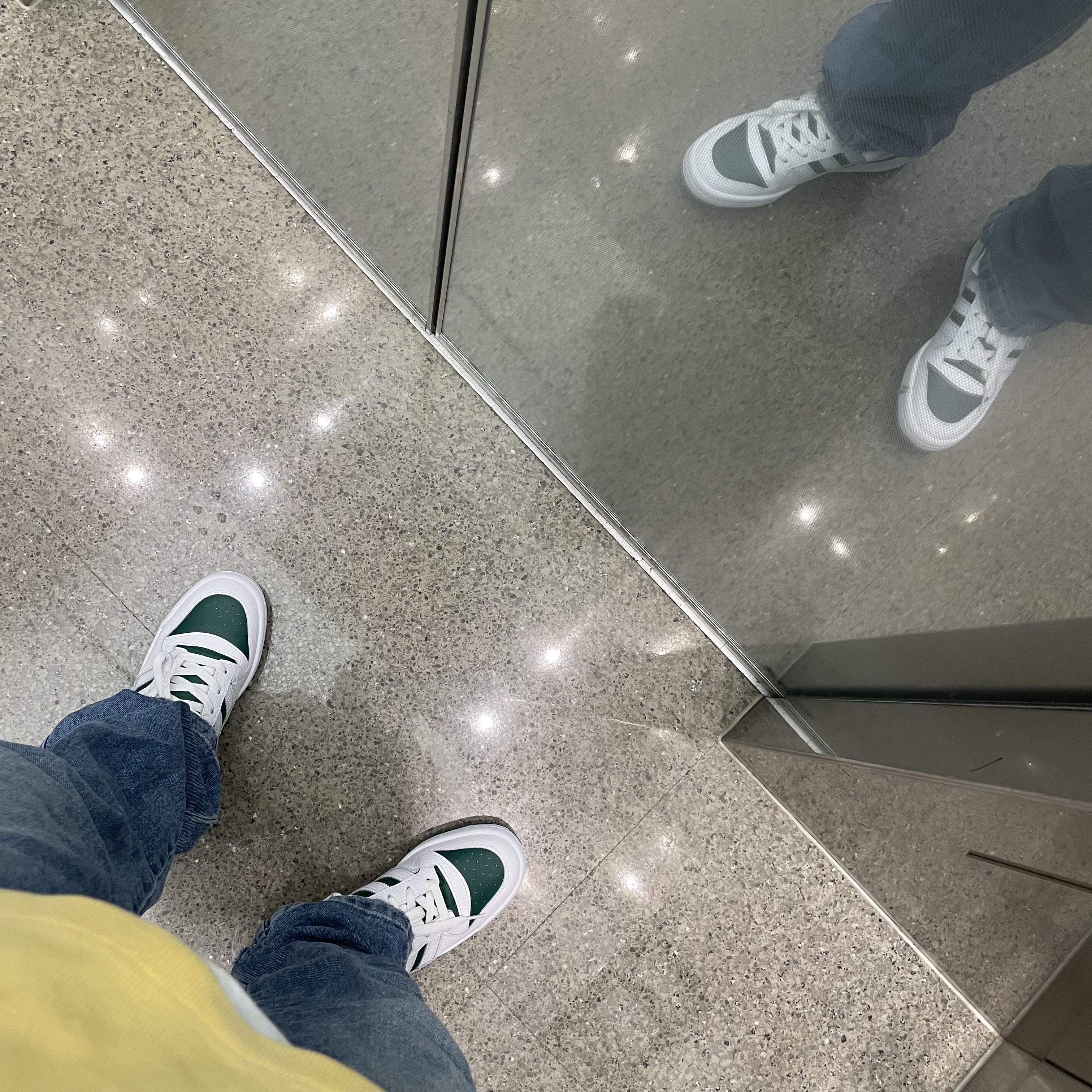 Adidas Forum Low White Collegiate Green 착용 스타일