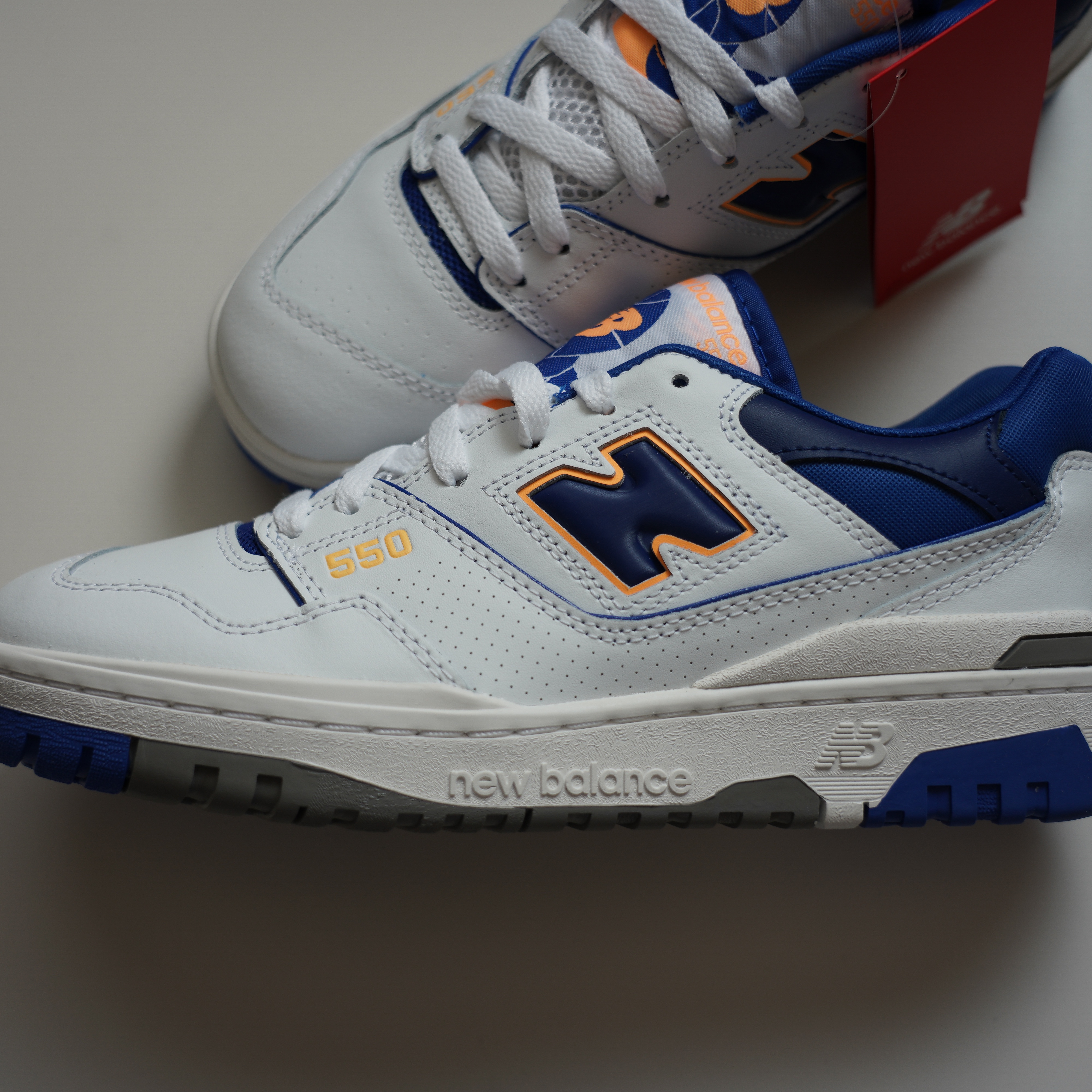 New Balance 550 White Infinity Blue - 2E Wide 착용 스타일 - 2