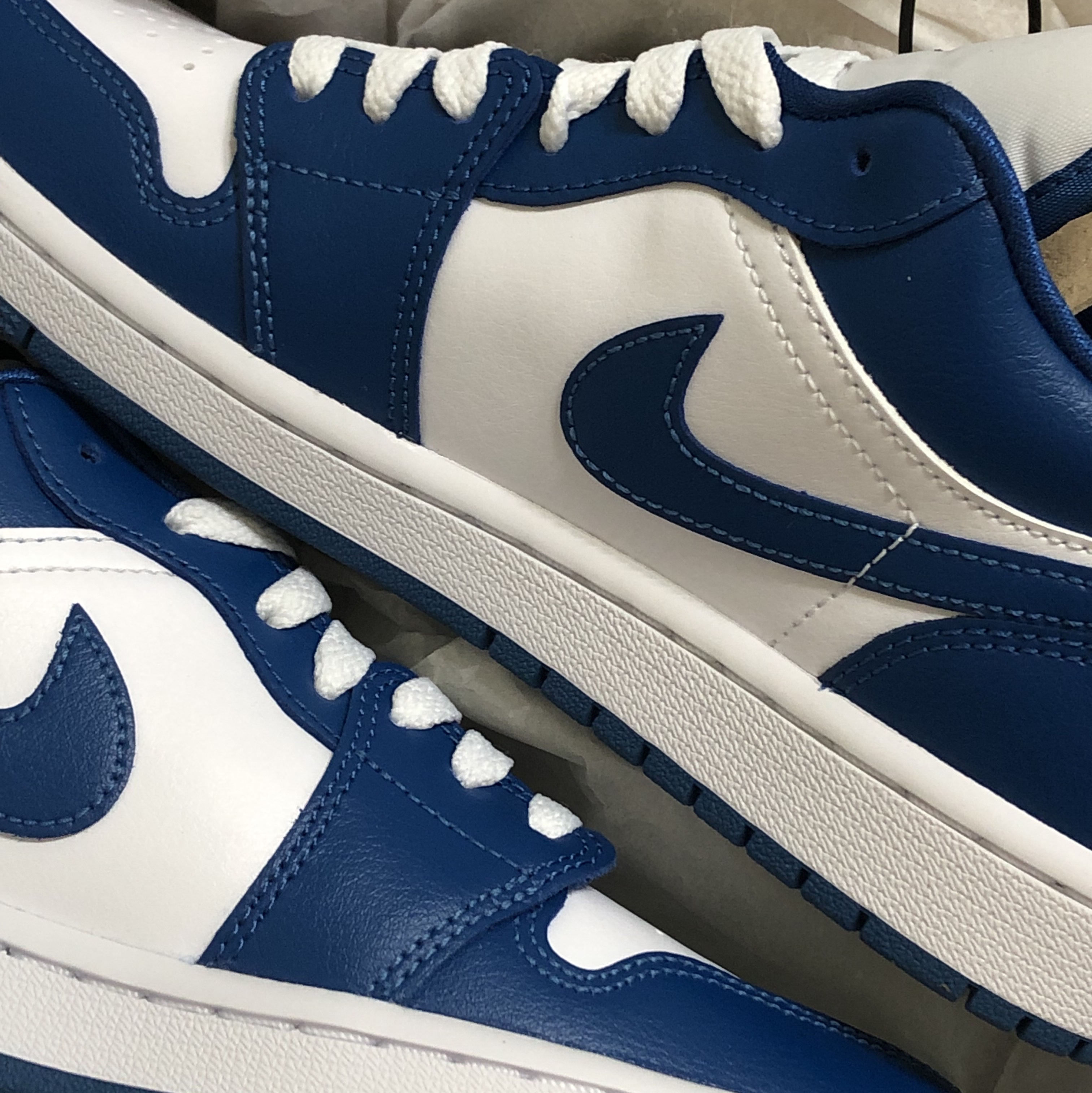 (W) Jordan 1 Low White Dark Marina Blue 착용 스타일