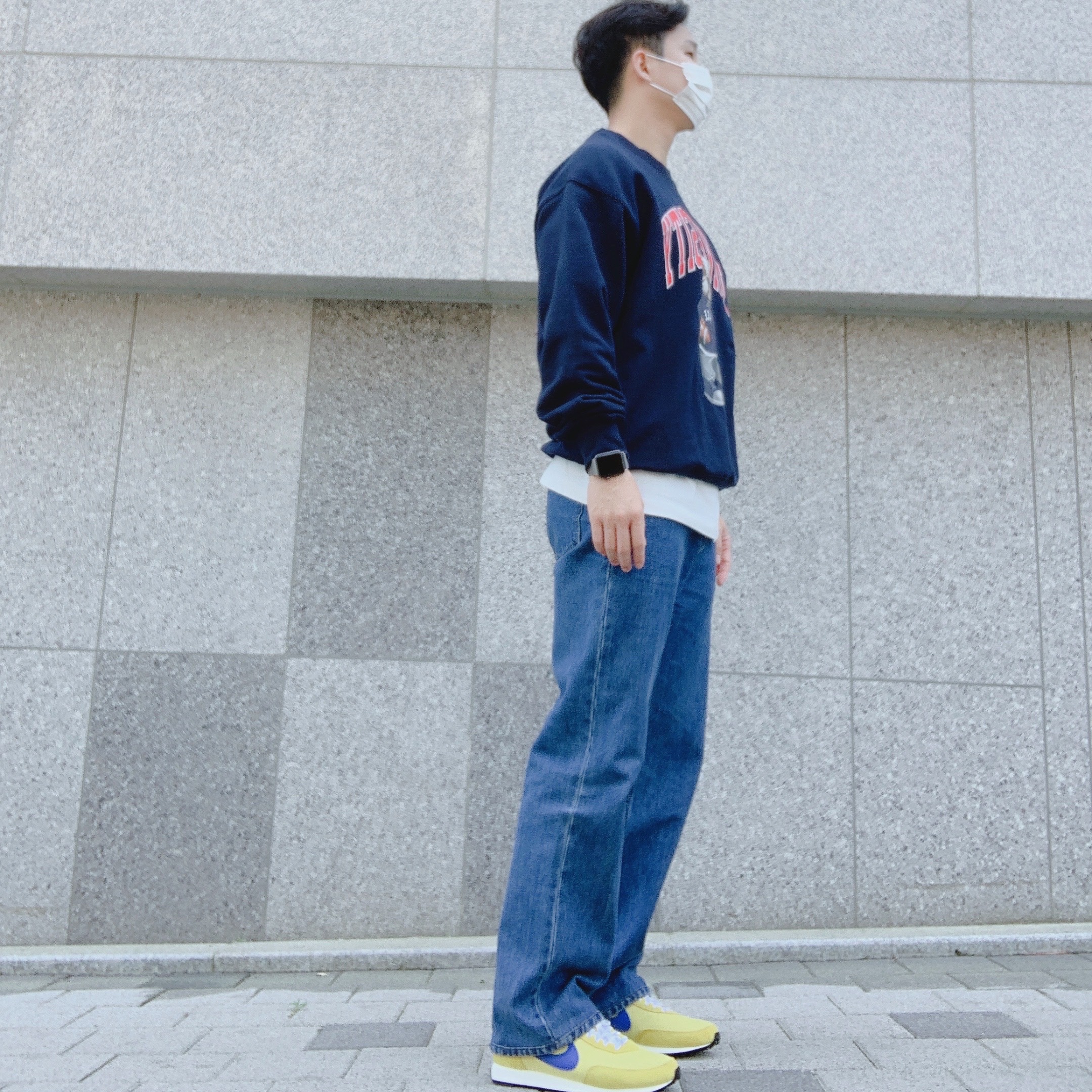 Nike Waffle Trainer 2 SD Yellow Strike 착용 스타일