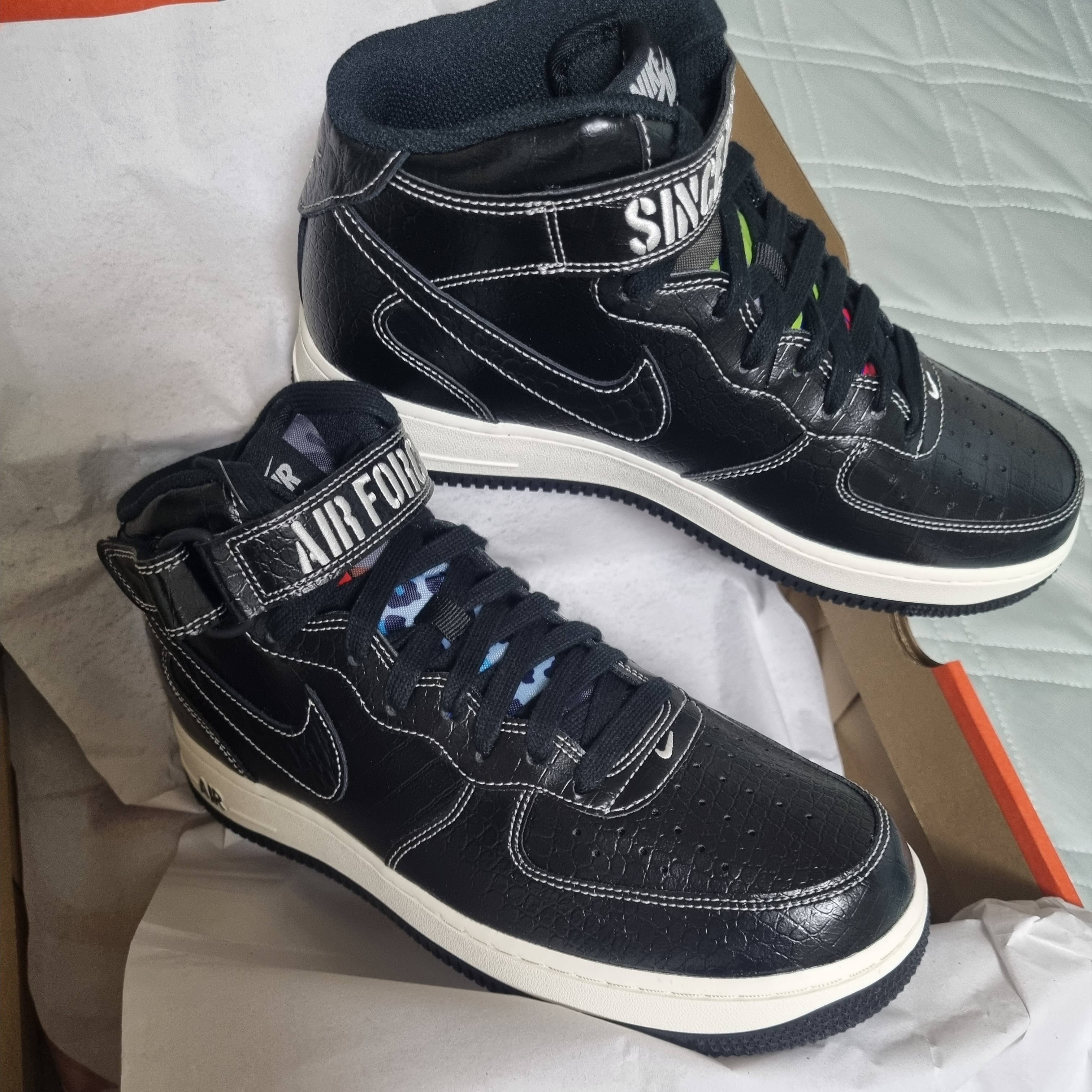 Nike Air Force 1 Mid '07 LX Our Force 1 착용 스타일