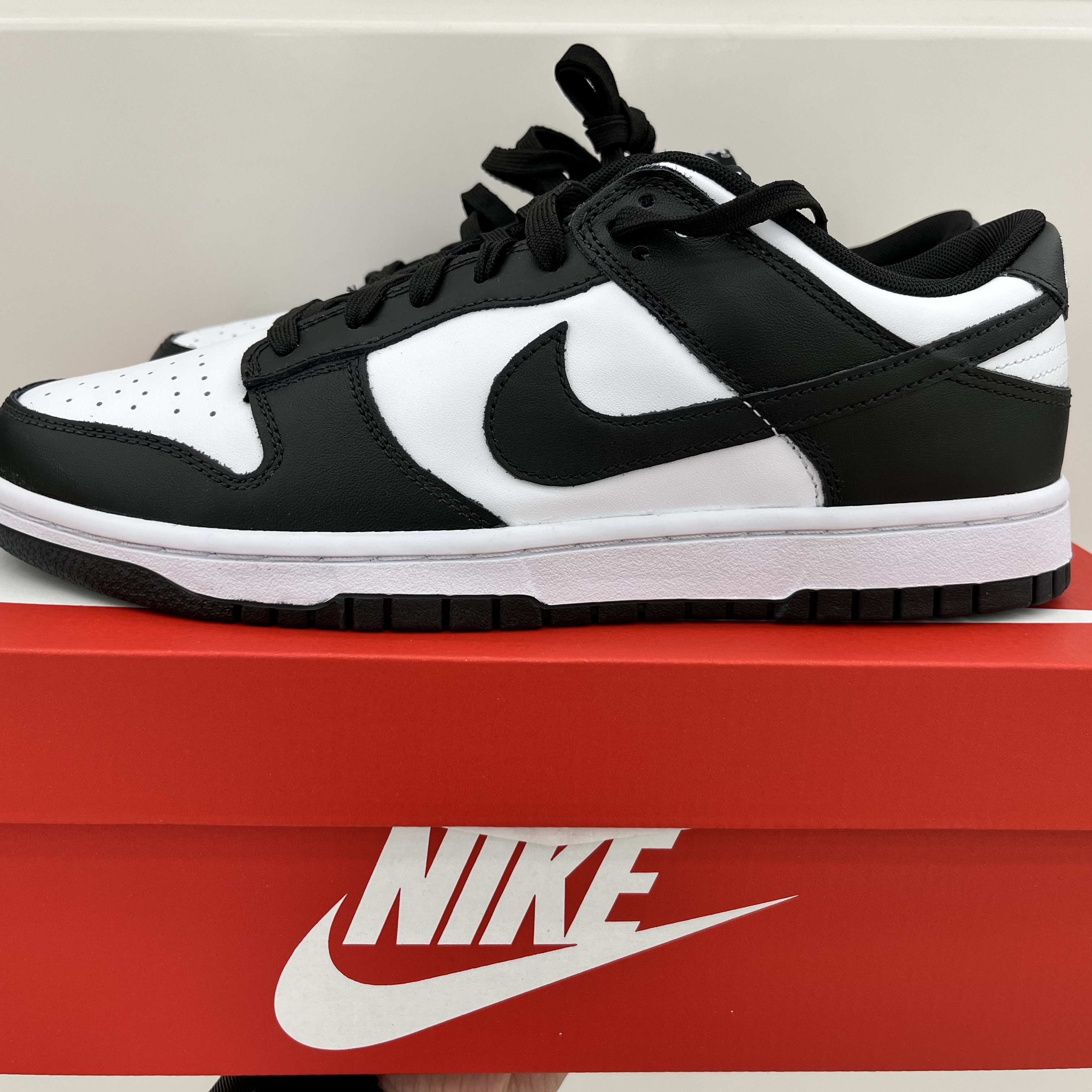 Nike Dunk Low Retro Black 착용 스타일