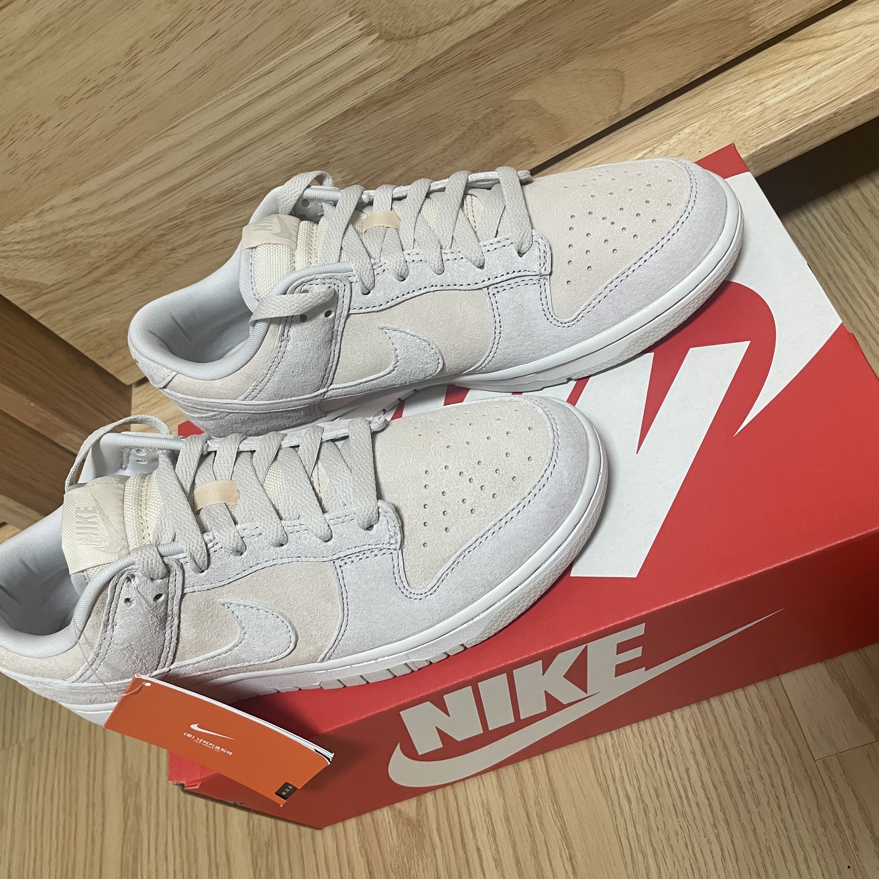 Nike Dunk Low Retro PRM Vast Grey 착용 스타일 - 2