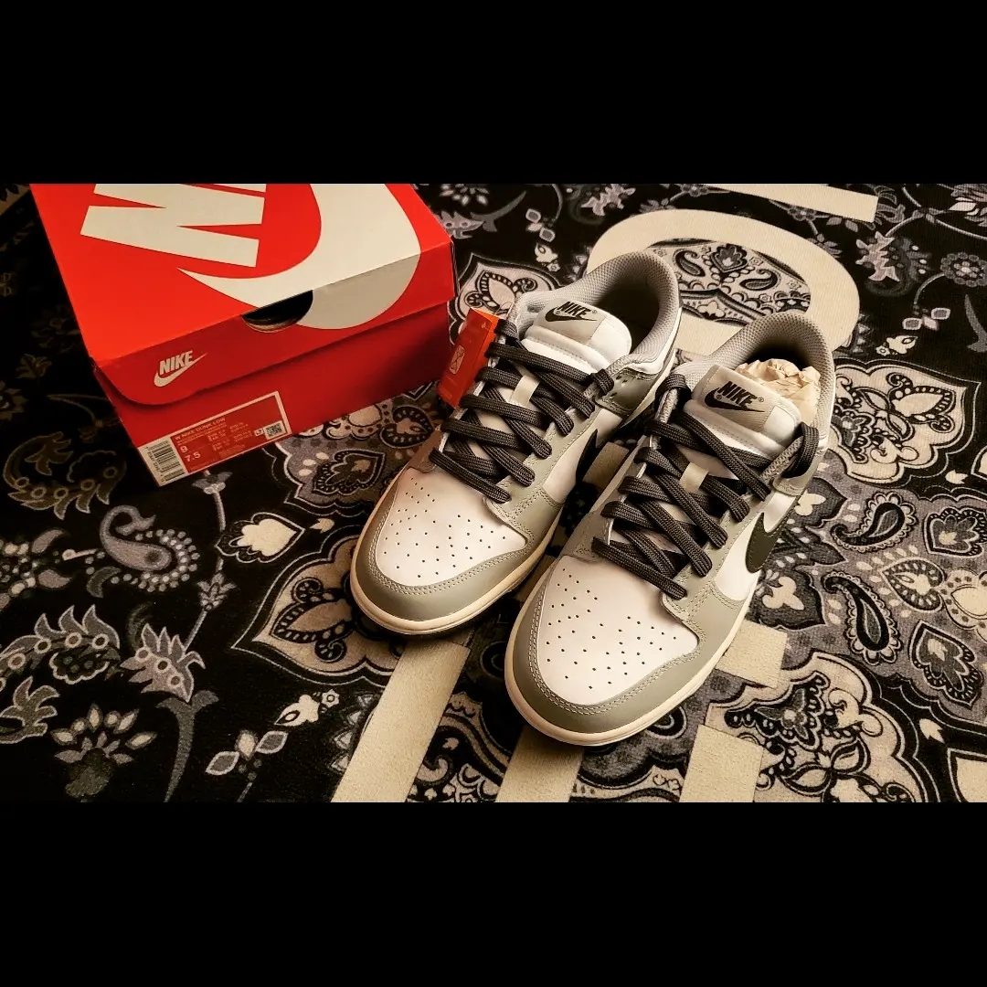(W) Nike Dunk Low Light Smoke Grey 착용 스타일 - 2