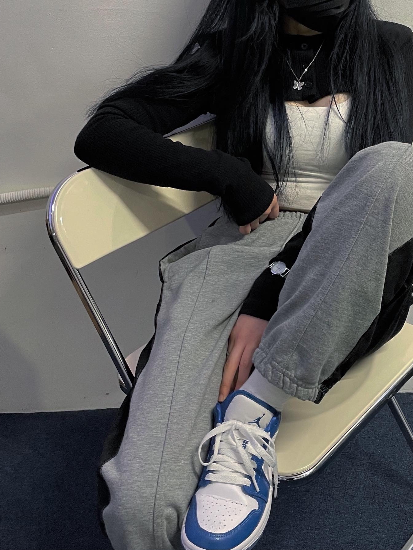 (W) Jordan 1 Low White Dark Marina Blue 착용 스타일 - 3