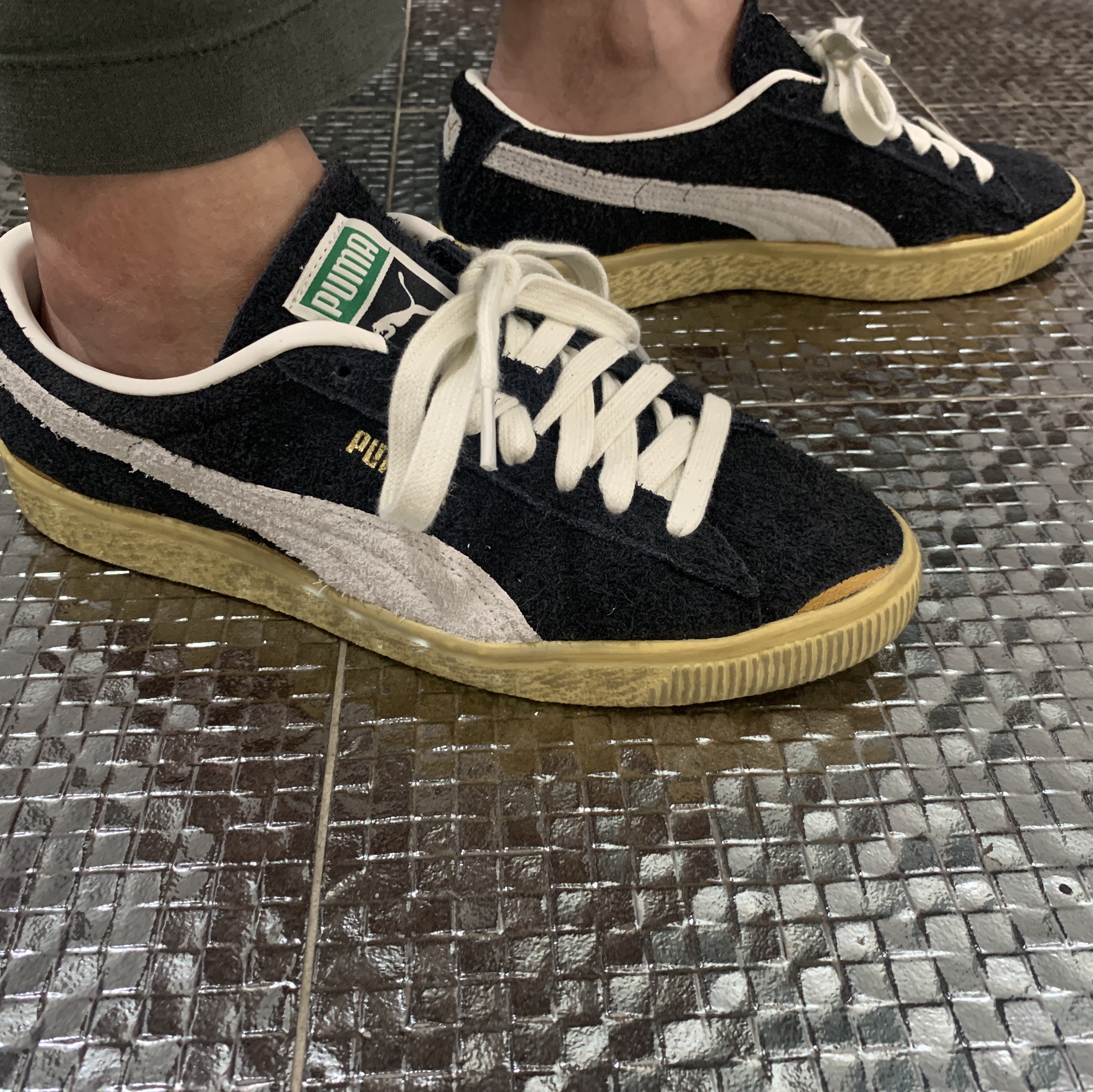 Puma Suede VTG The Never Worn Black 착용 스타일 - 1