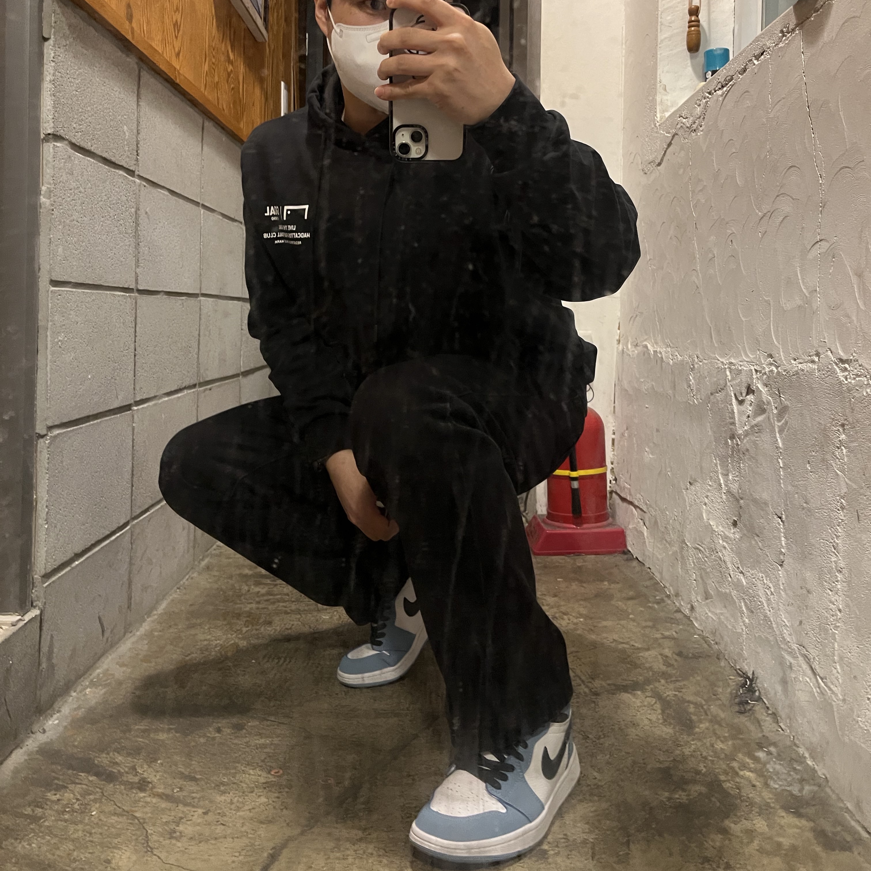 Jordan 1 Retro High OG University Blue 착용 스타일