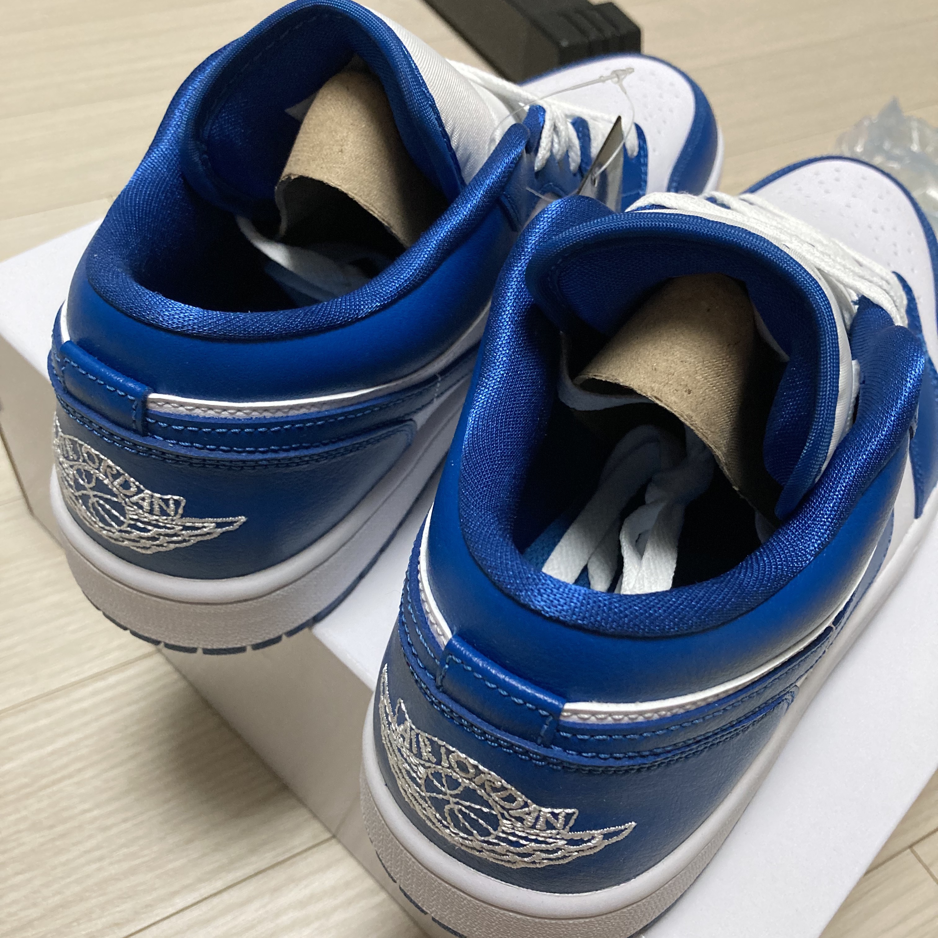 (W) Jordan 1 Low White Dark Marina Blue 착용 스타일 - 2