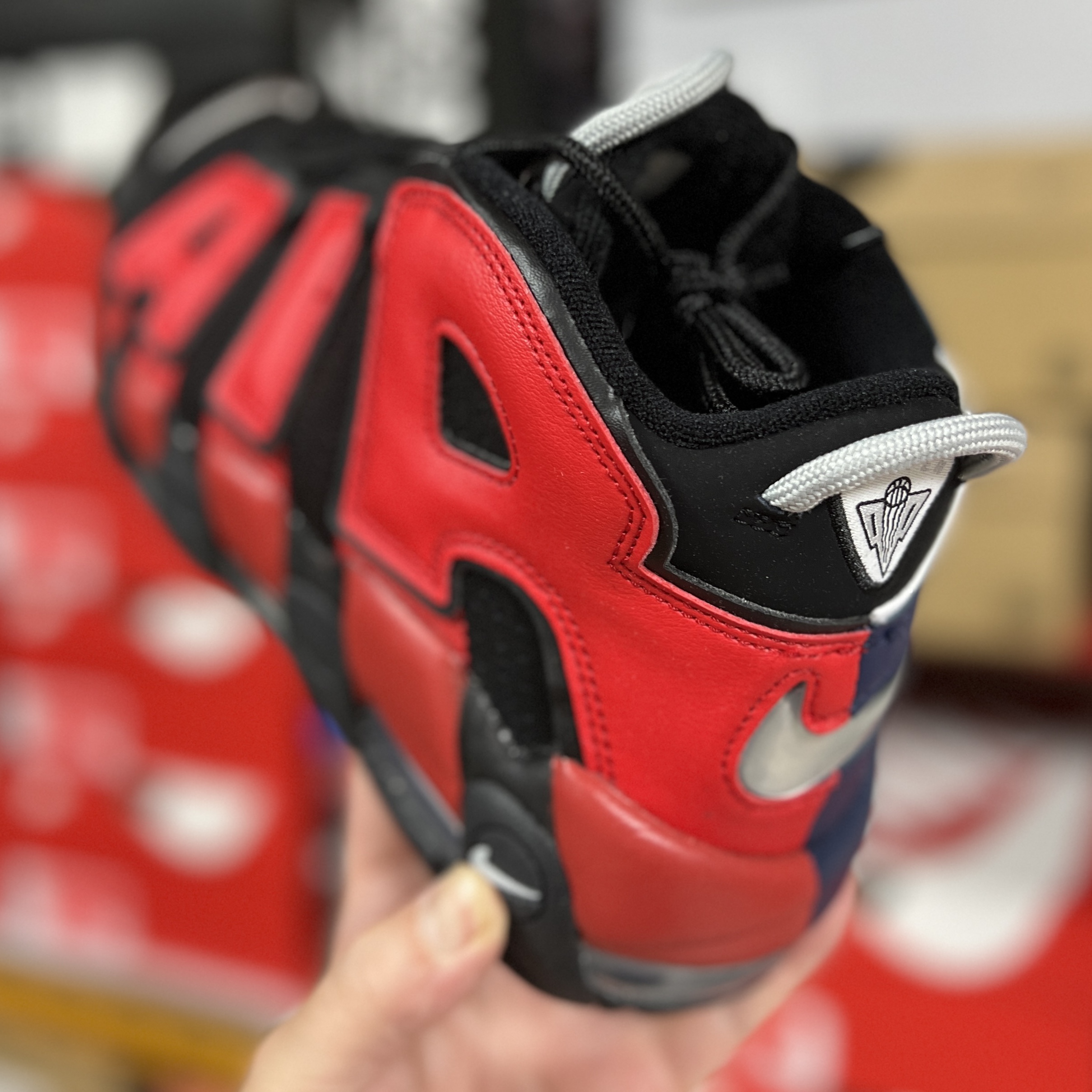 Nike Air More Uptempo 96 Black University Red 착용 스타일 - 2