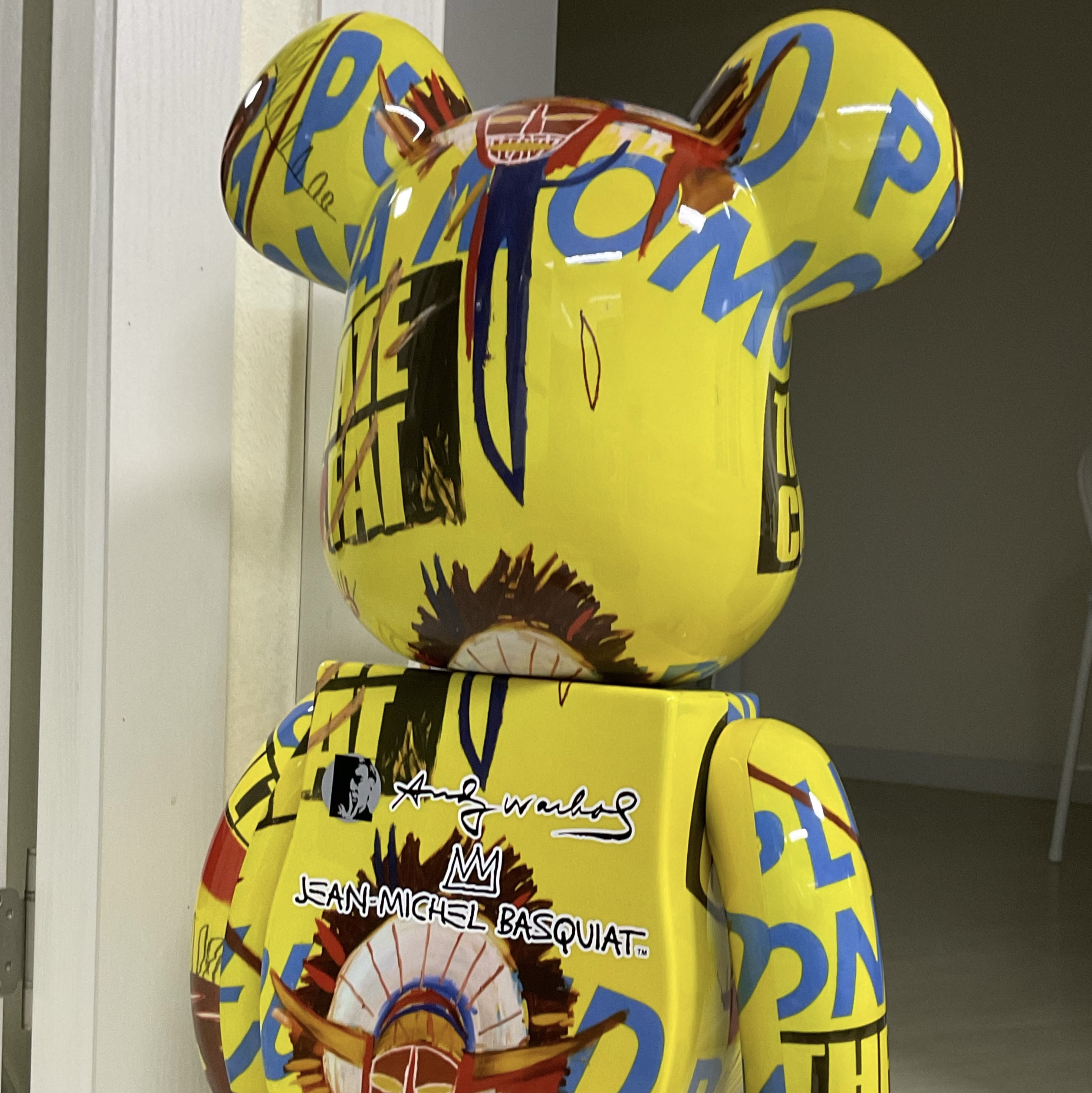 Bearbrick Andy Warhol x Jean-Michel Basquiat #3 1000% 착용 스타일