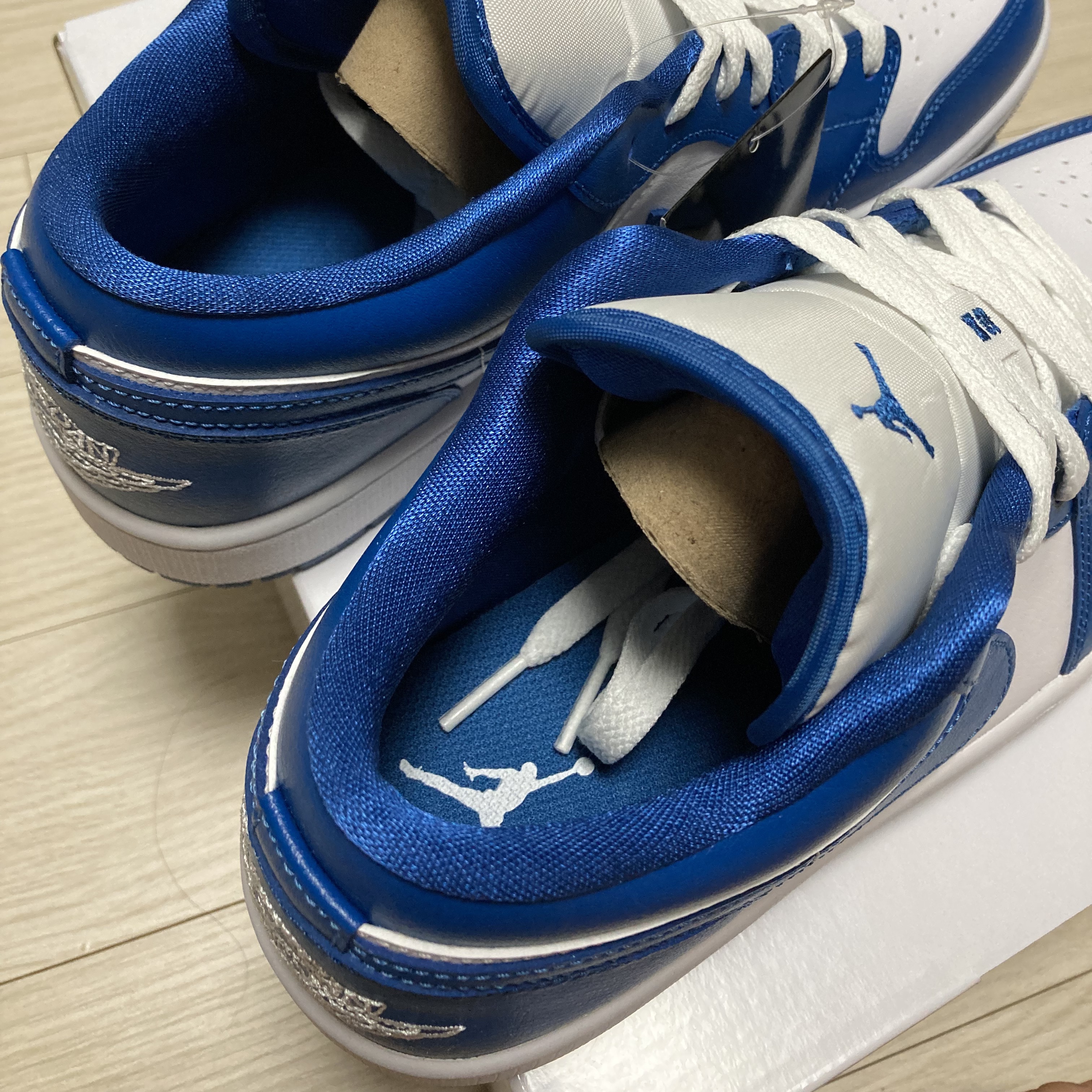 (W) Jordan 1 Low White Dark Marina Blue 착용 스타일 - 3