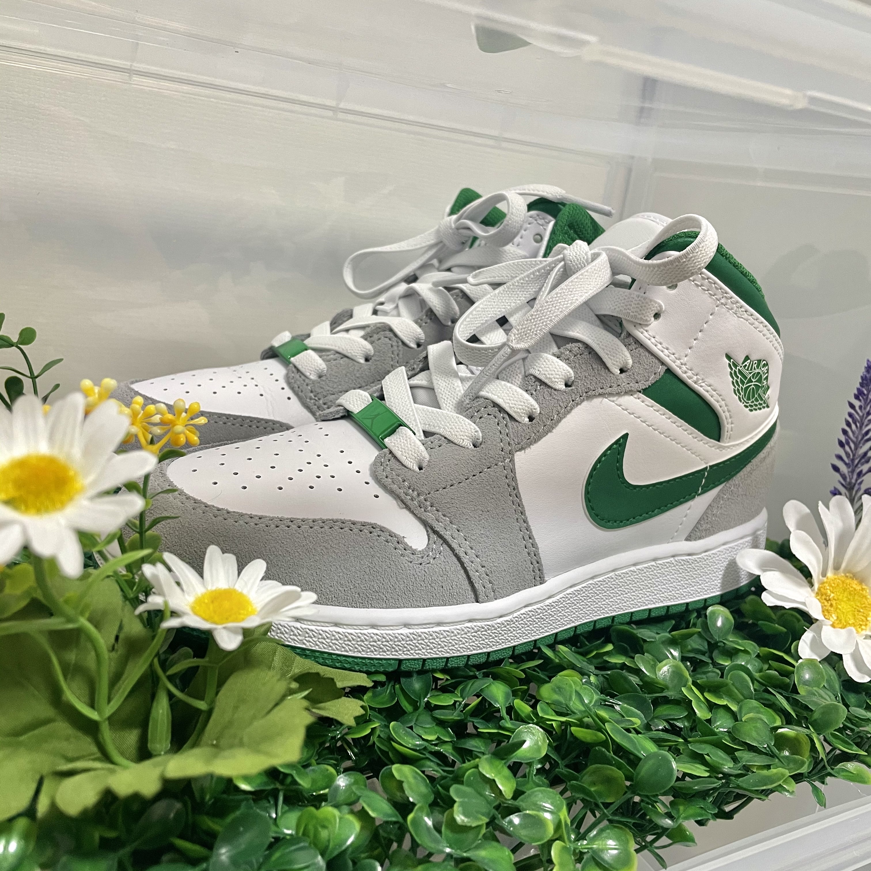 Jordan 1 Mid SE Pine Green Light Smoke Grey 착용 스타일