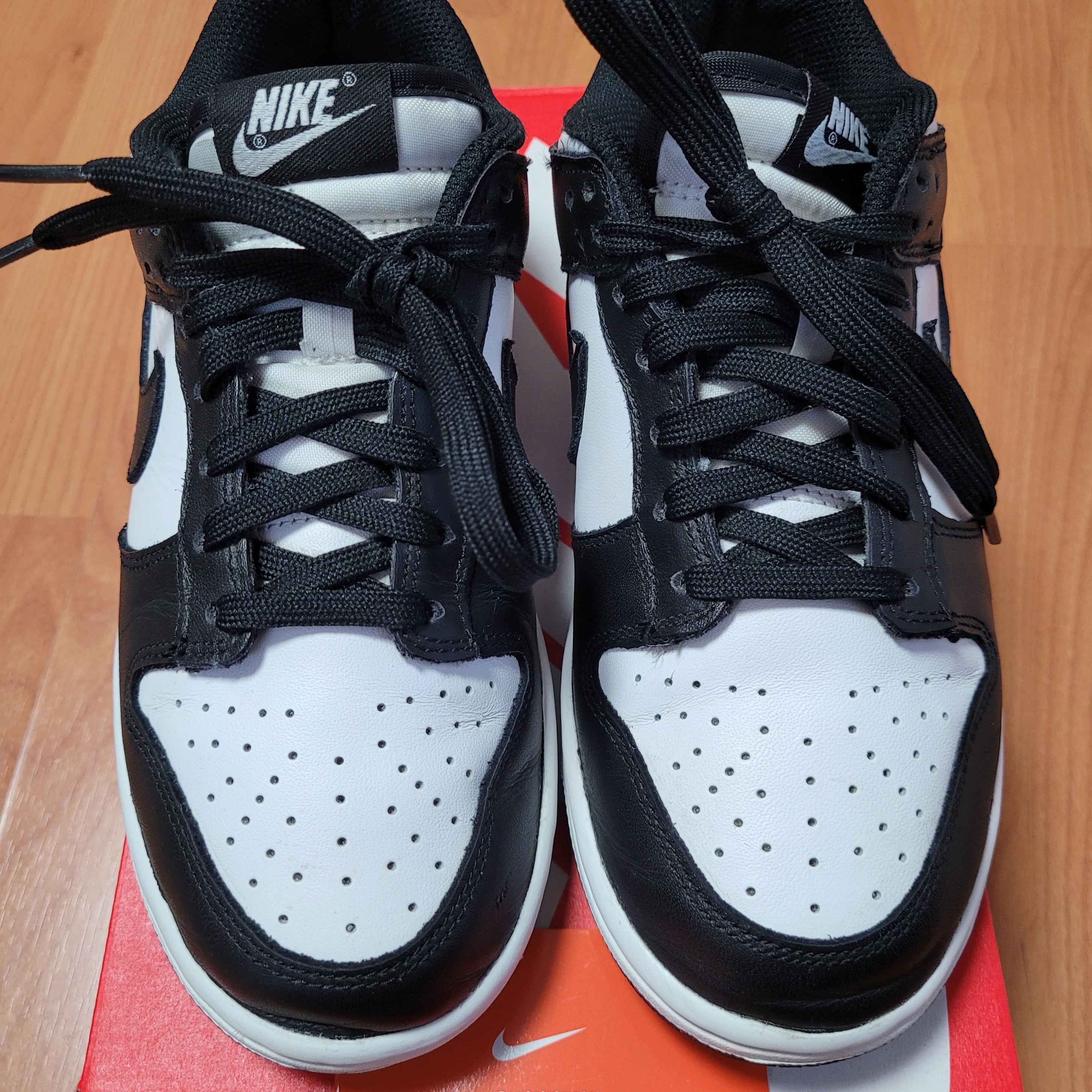 (W) Nike Dunk Low Essential Black Paisley 착용 스타일 - 4