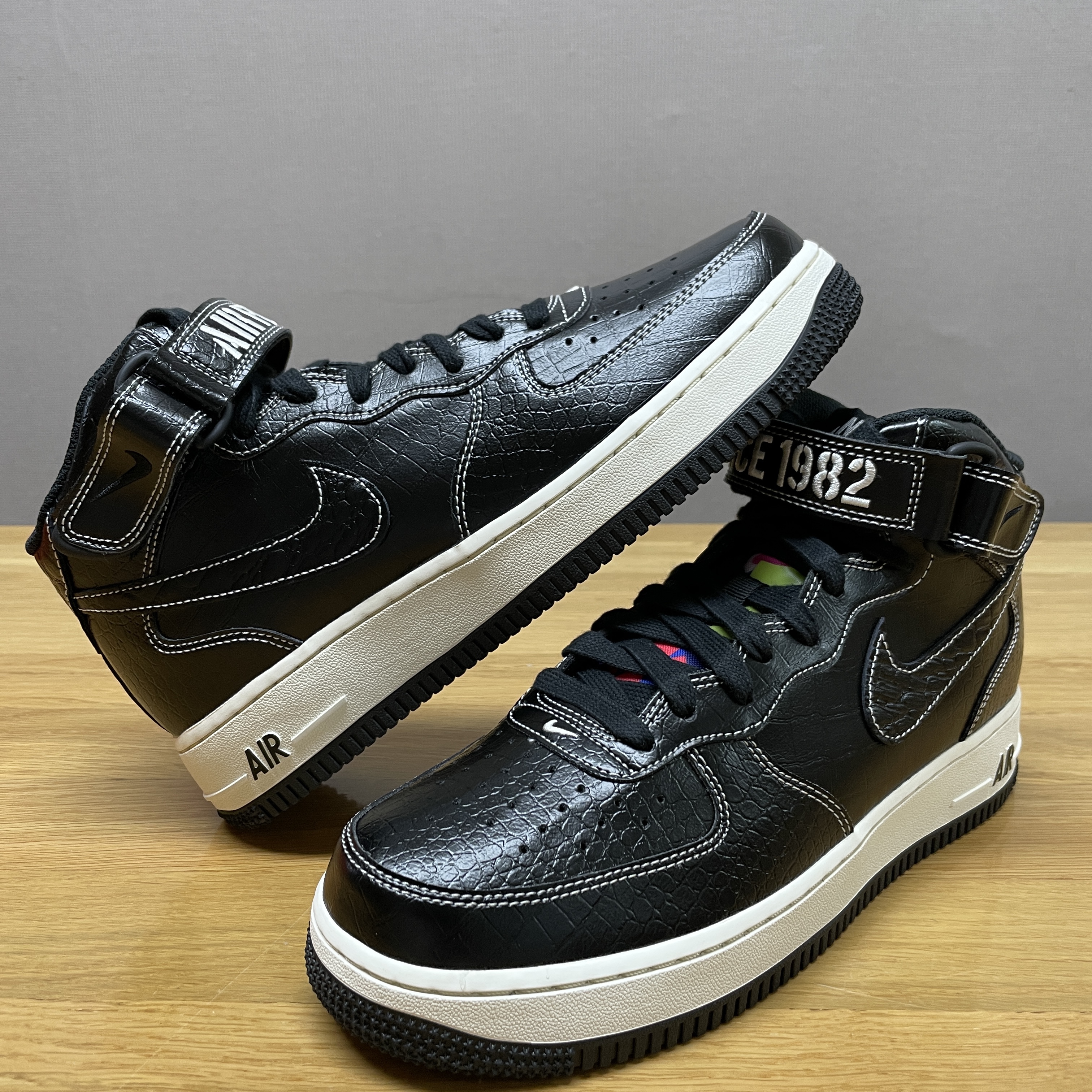 Nike Air Force 1 Mid '07 LX Our Force 1 착용 스타일 - 1