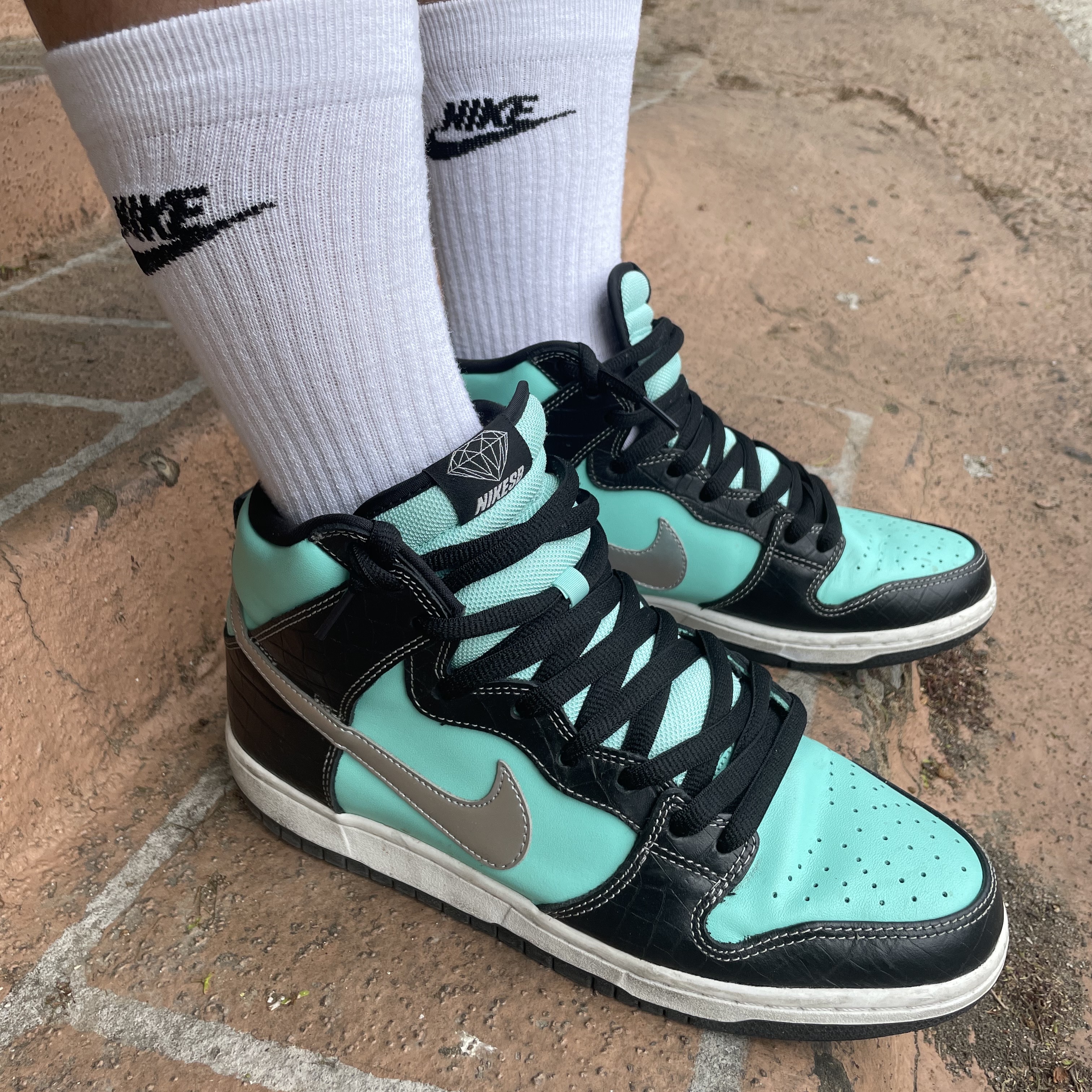 Nike x Diamond Supply Co. SB Dunk High Tiffany, Nike ACG Cargo Shorts Black - Asia 착용 스타일 - 5
