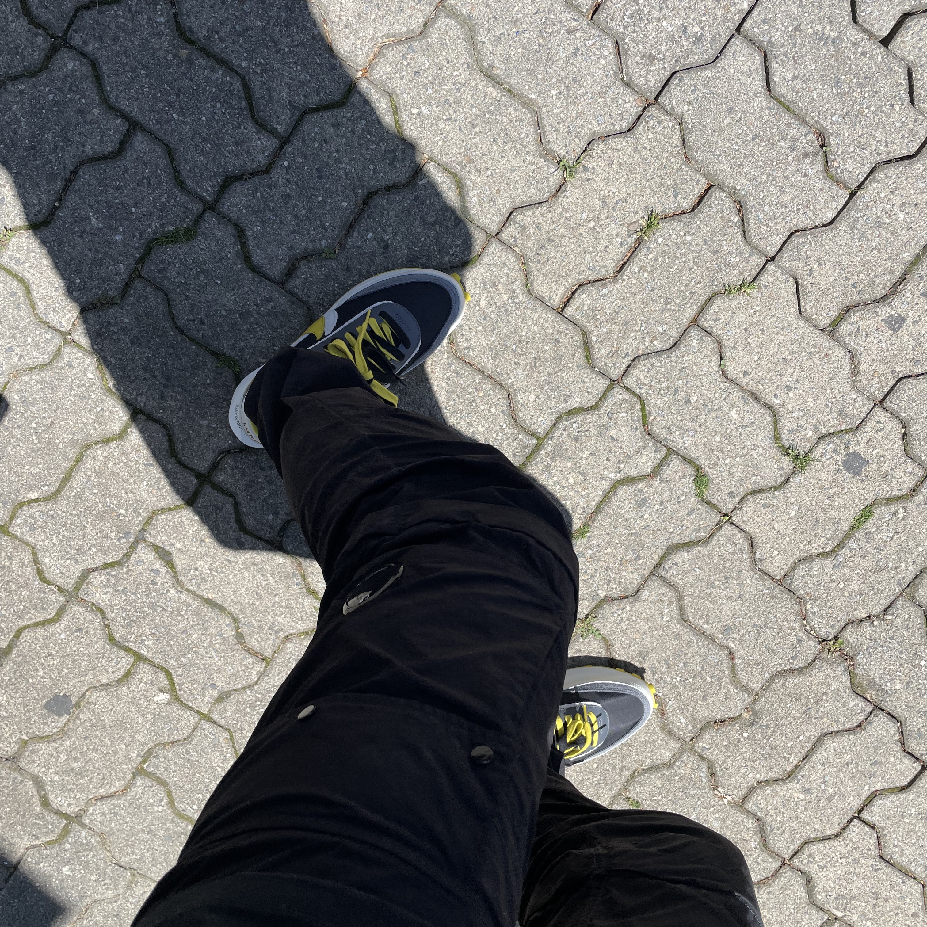 Nike x Sacai x Undercover LDWaffle Black Bright Citron 착용 스타일