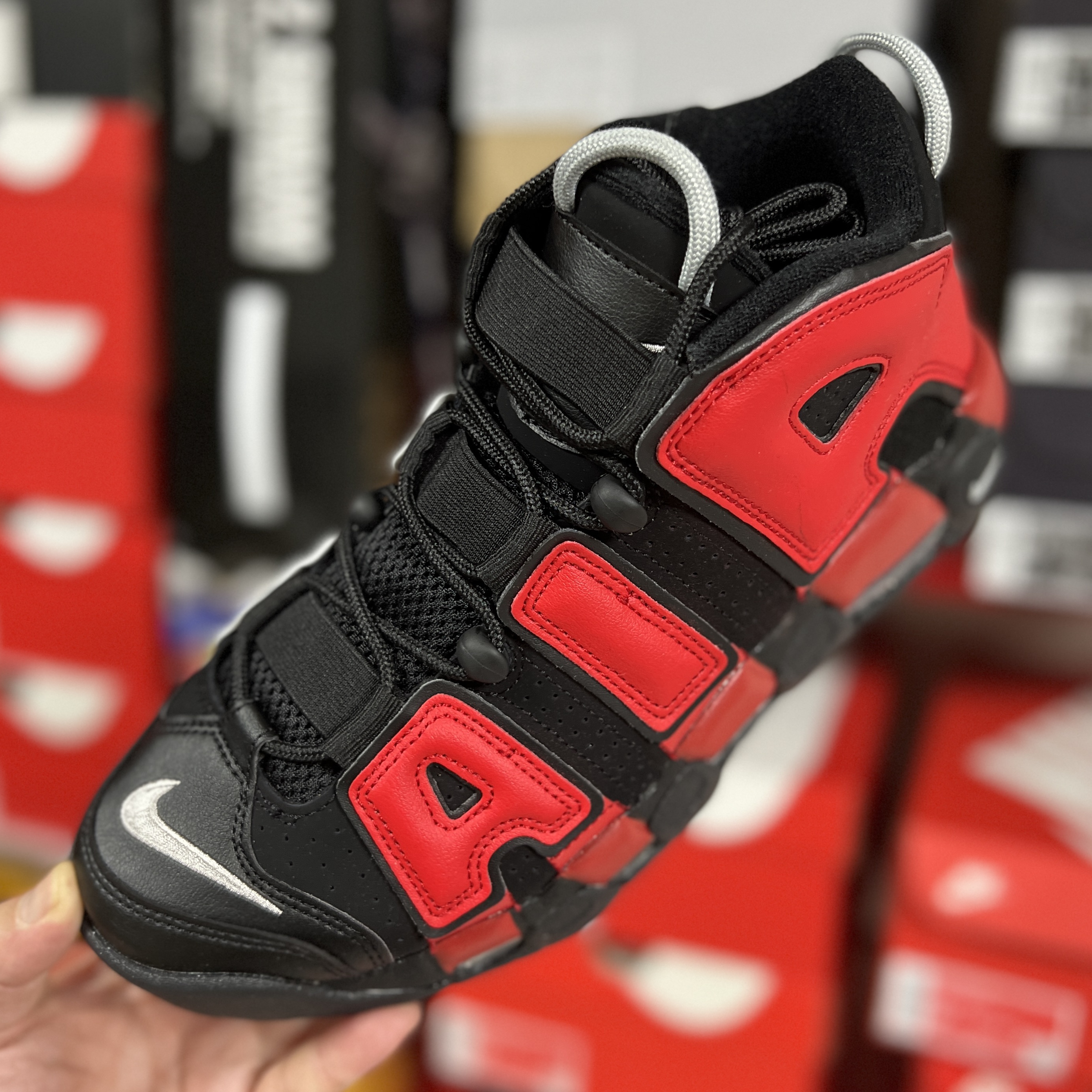 Nike Air More Uptempo 96 Black University Red 착용 스타일 - 1