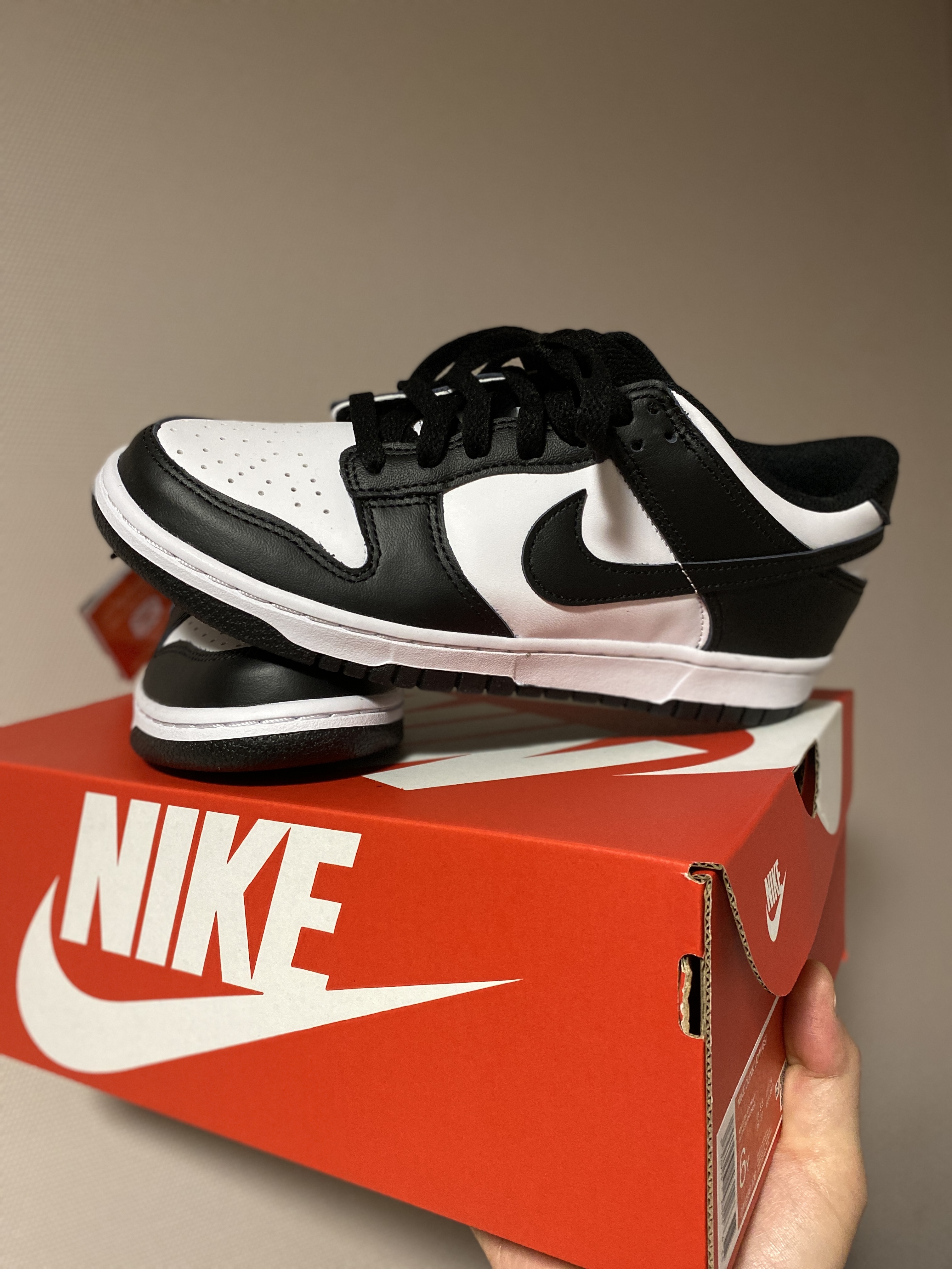 (GS) Nike Dunk Low Black 착용 스타일 - 3