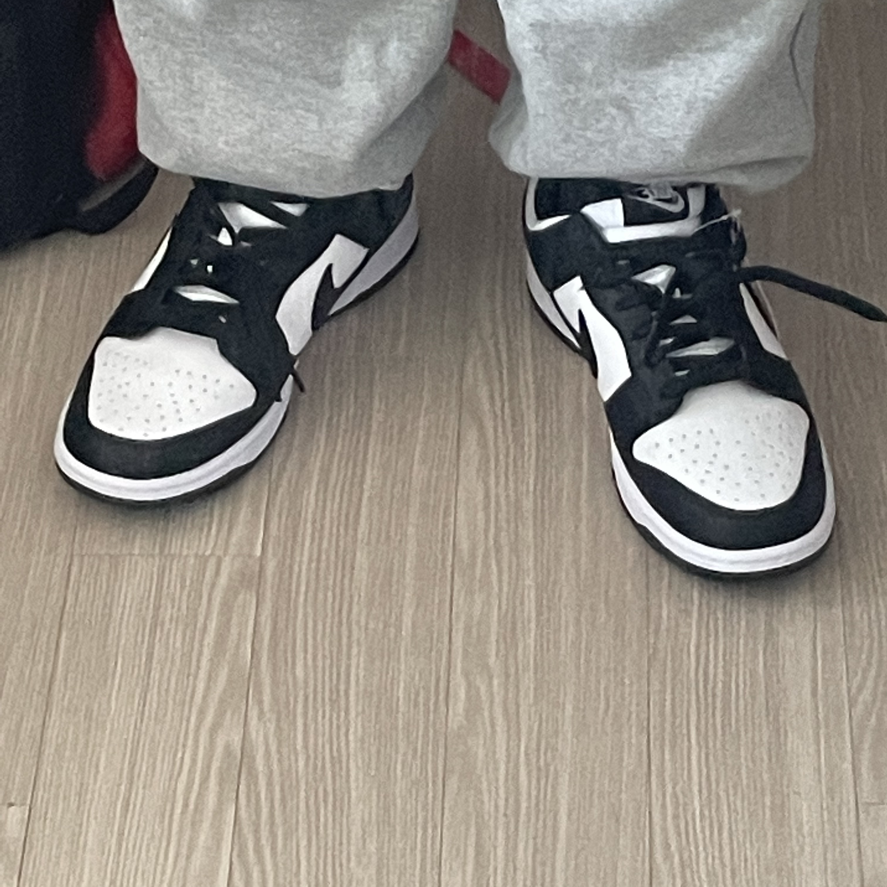 Nike Dunk Low Retro Black 착용 스타일 - 2