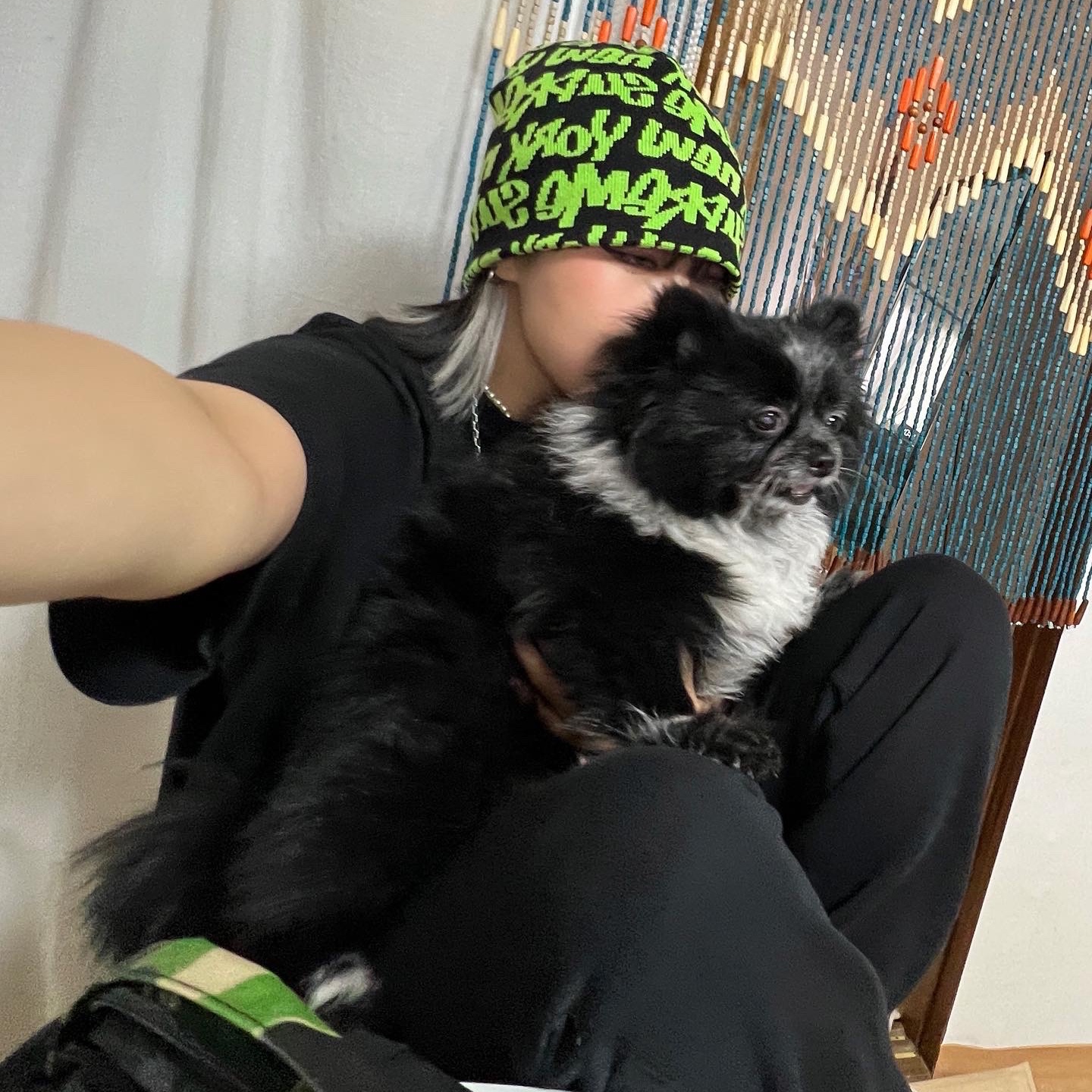 Supreme Fat Tip Beanie Black - 22SS 착용 스타일 - 2