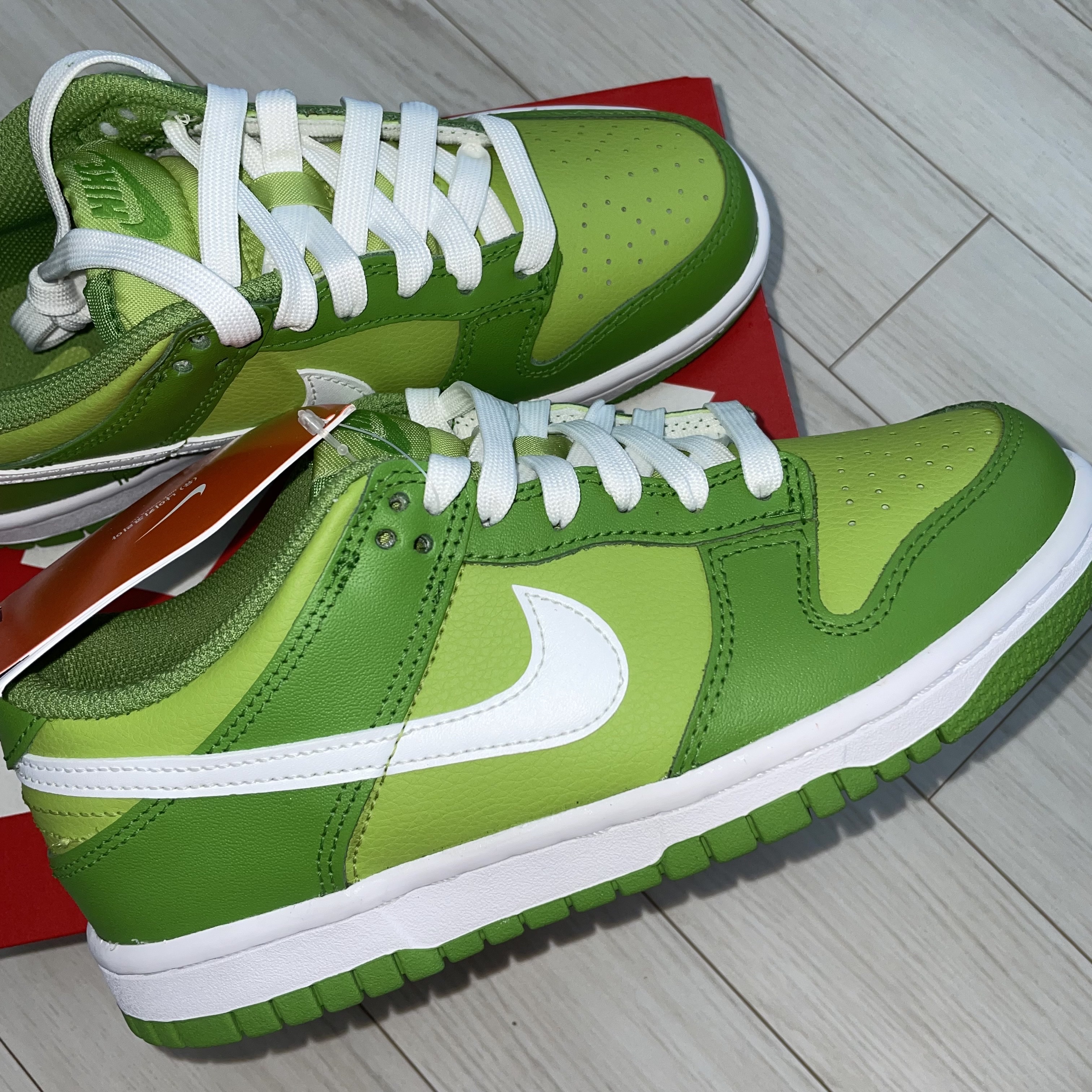 (GS) Nike Dunk Low Vivid Green 착용 스타일