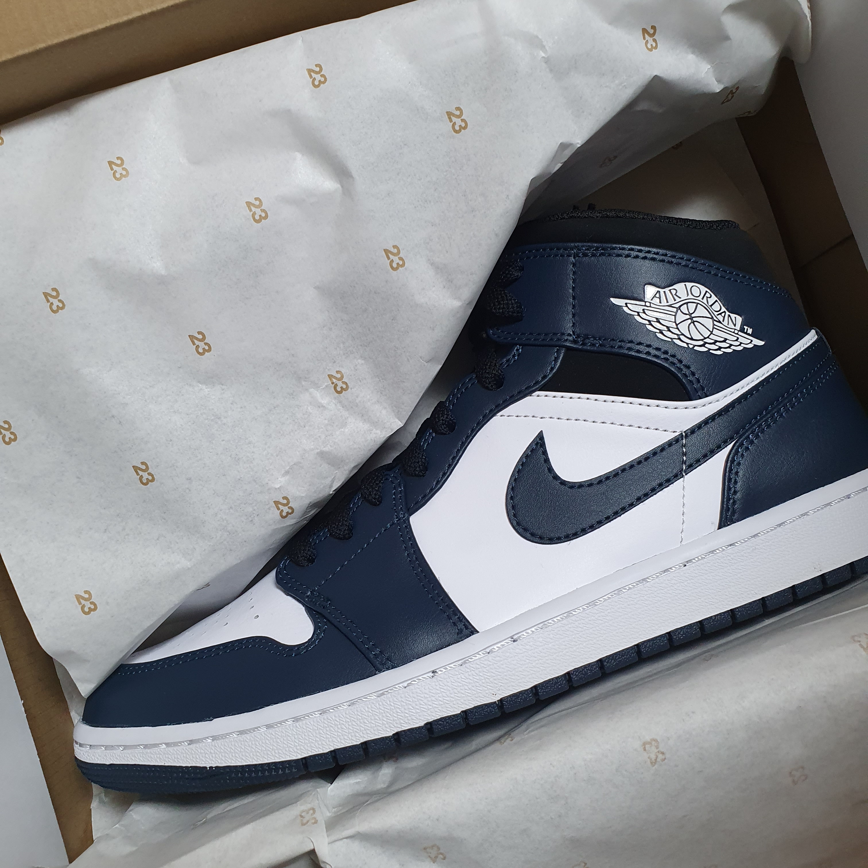 Jordan 1 Mid Dark Teal 착용 스타일
