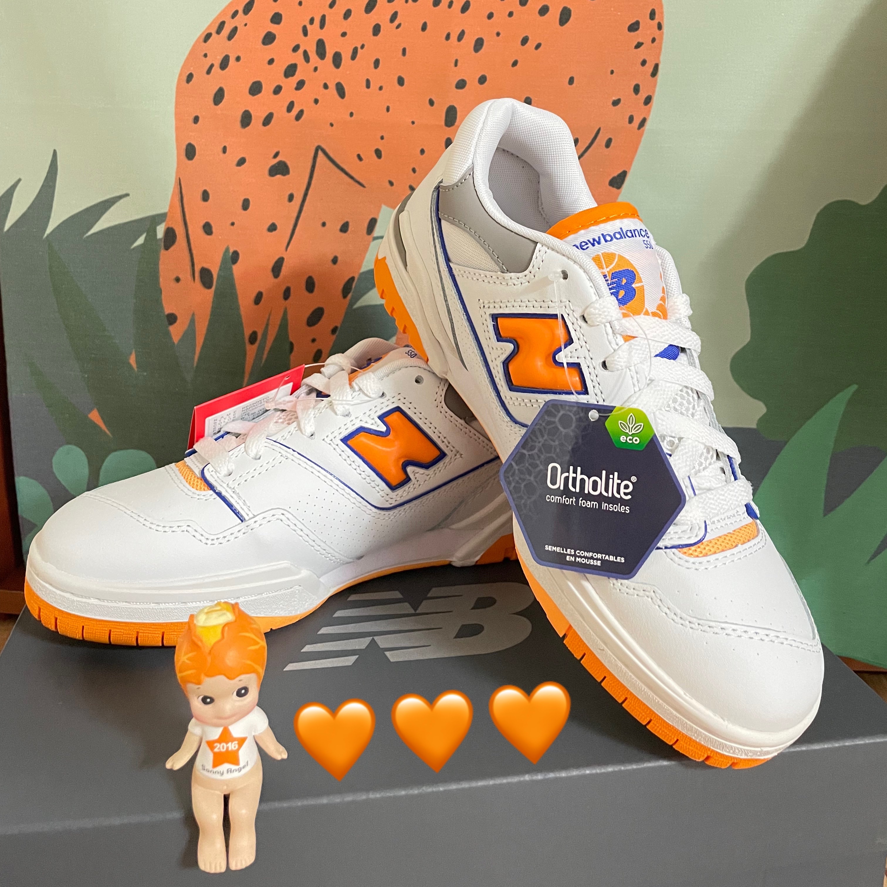 New Balance 550 White Vibrant Orange - 2E Wide 착용 스타일 - 1