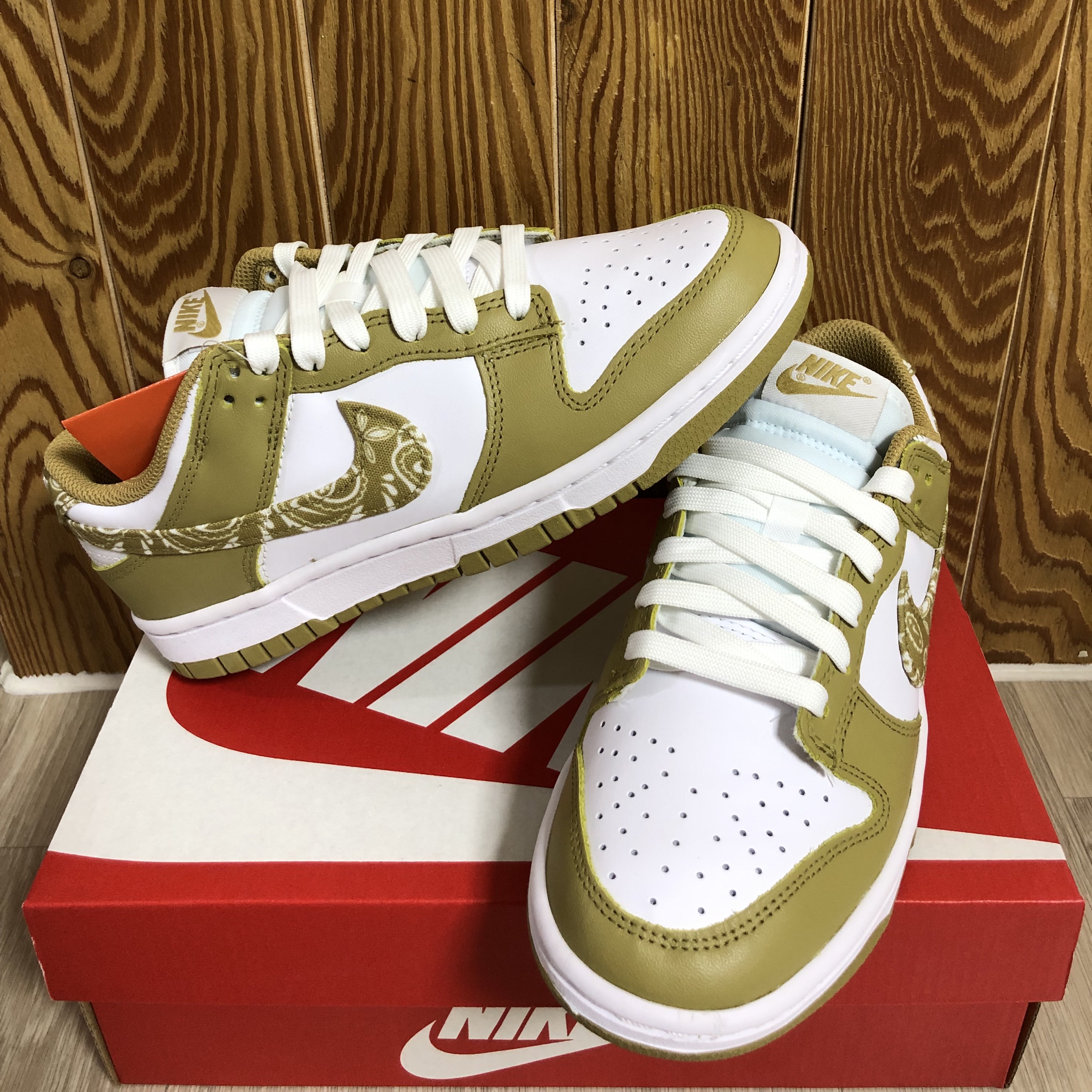 (W) Nike Dunk Low Essential Barley Paisley 착용 스타일