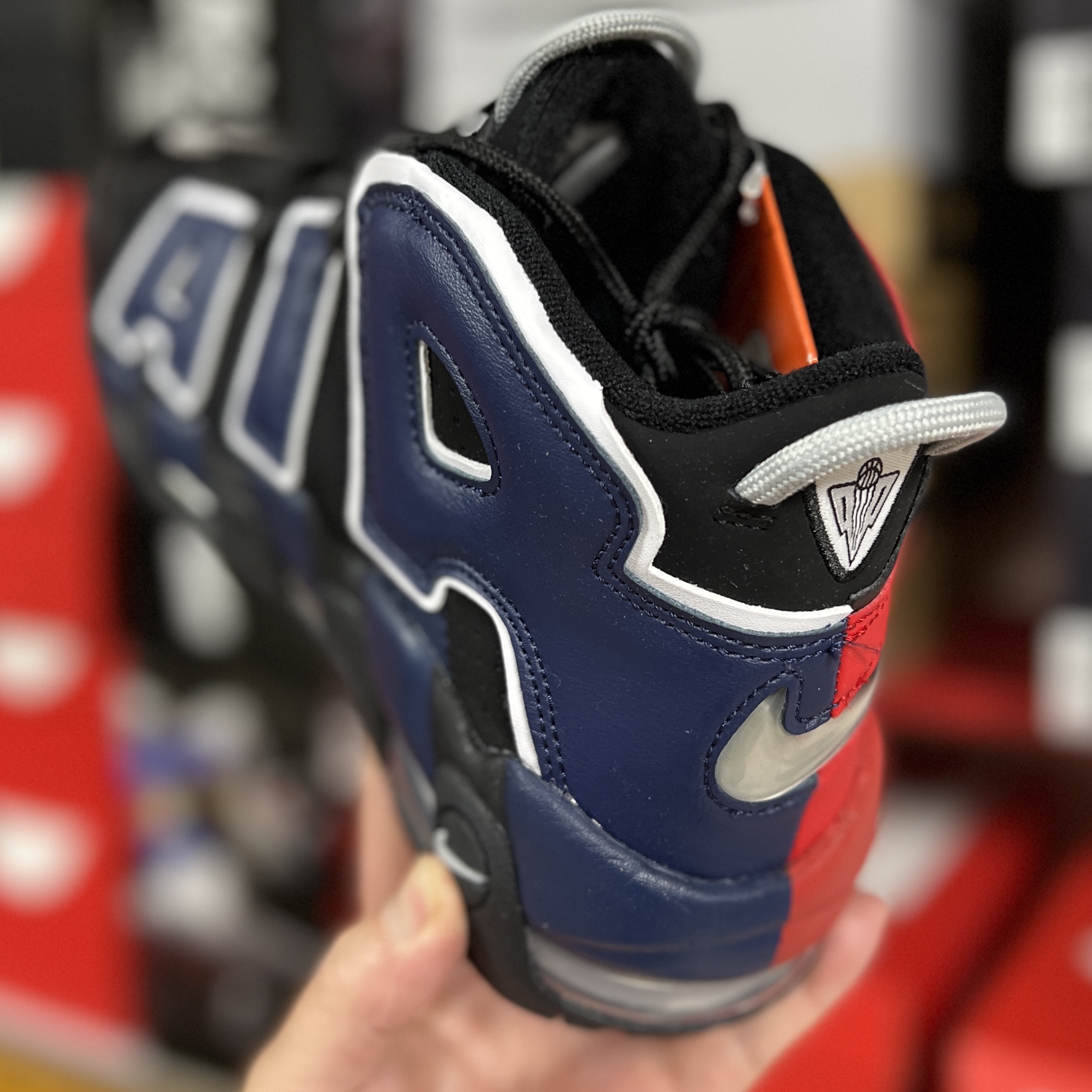 Nike Air More Uptempo 96 Black University Red 착용 스타일 - 4