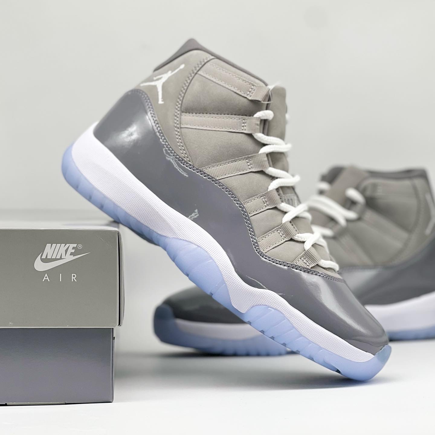 Jordan 11 Retro Cool Grey 2021 착용 스타일 - 4