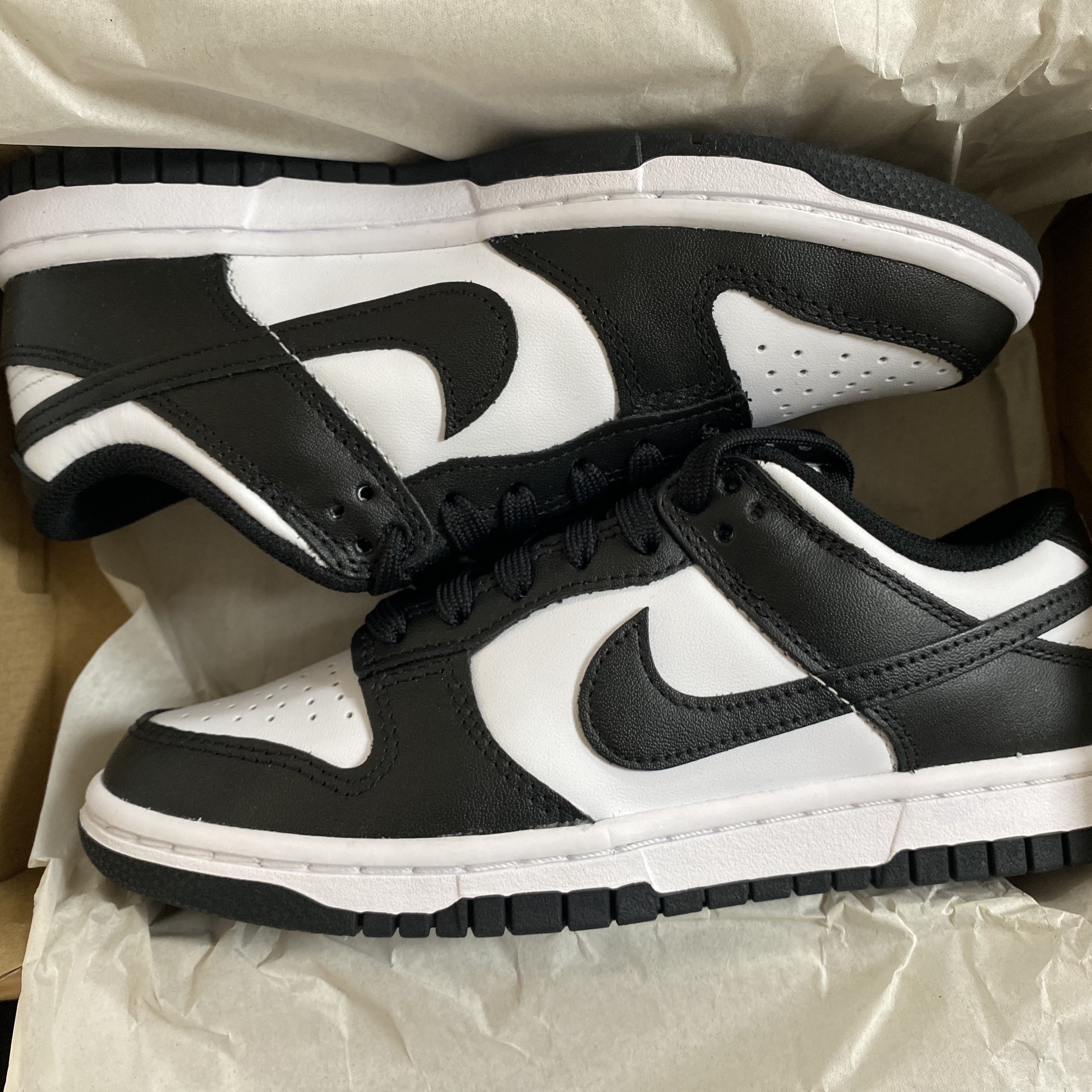 (W) Nike Dunk Low Black 착용 스타일