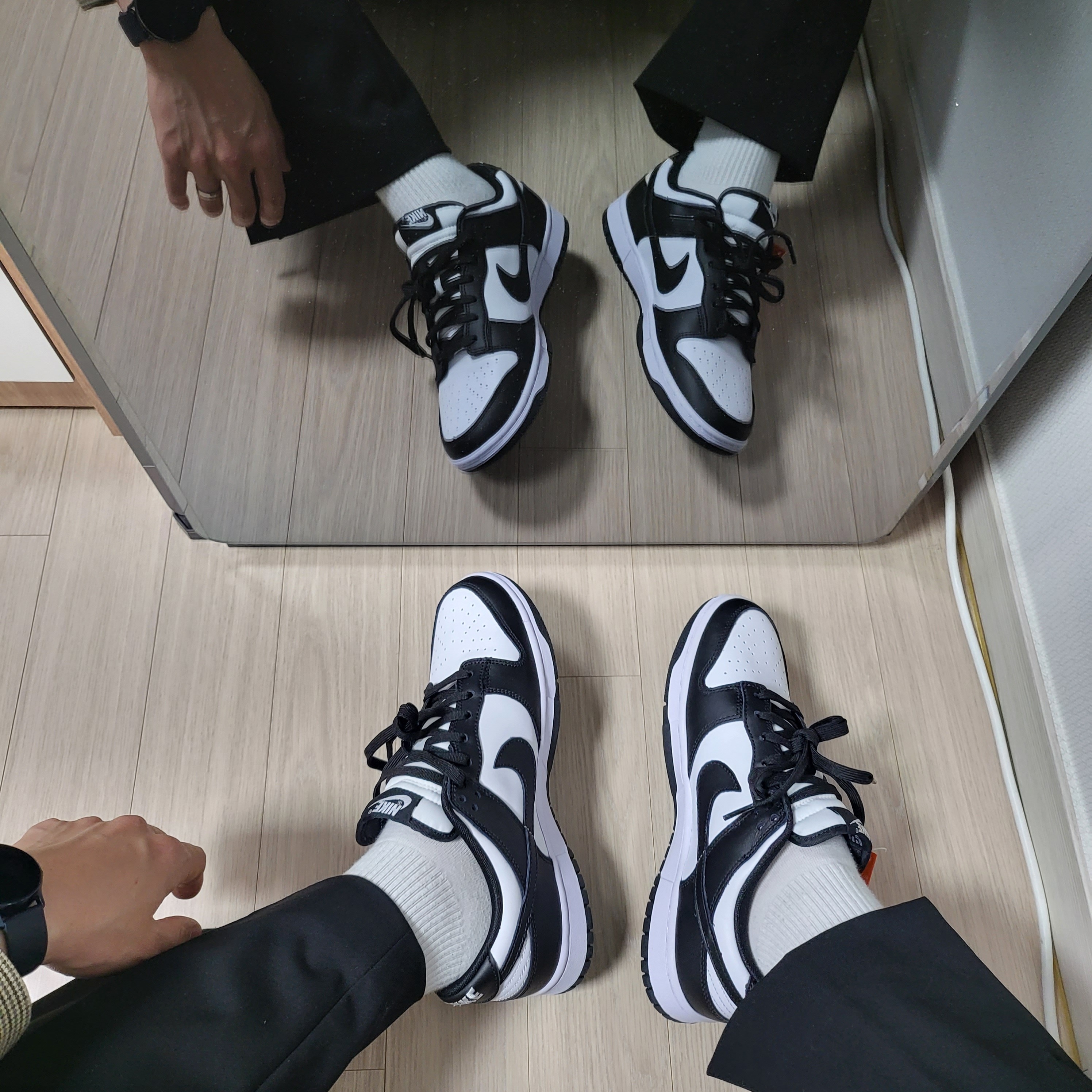 Nike Dunk Low Retro Black 착용 스타일 - 1