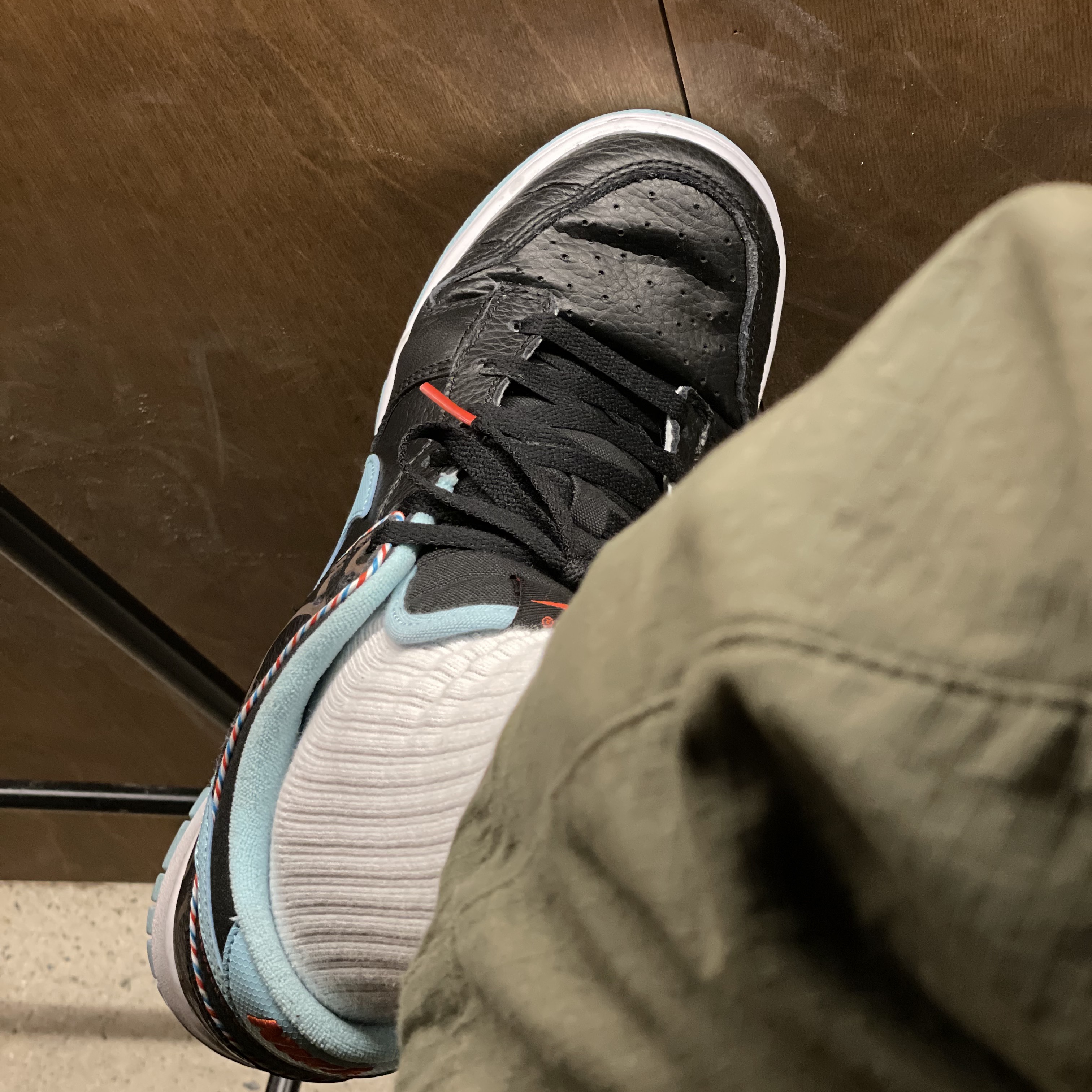 Nike Dunk Low Retro SE Barber Shop Black 착용 스타일