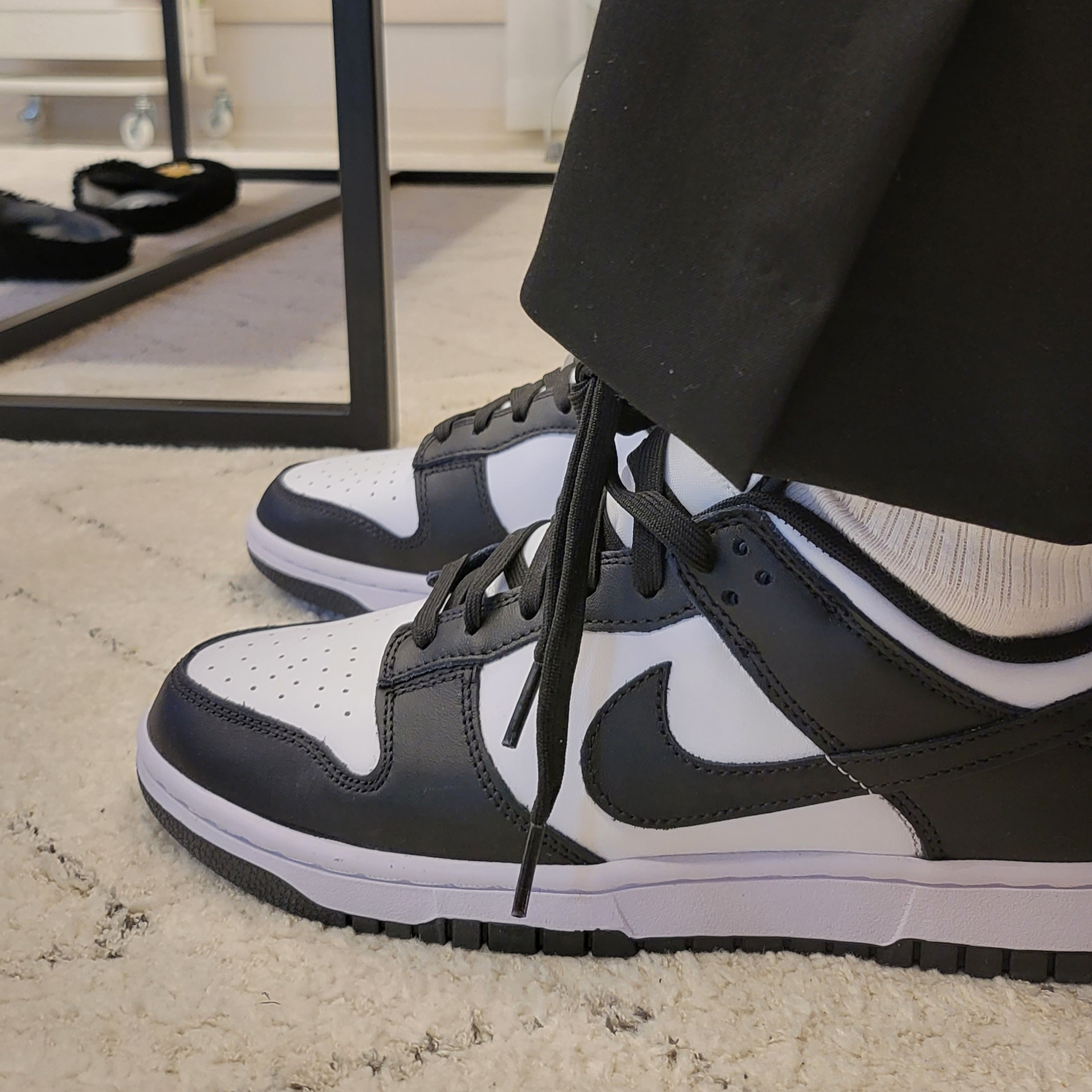 Nike Dunk Low Retro Black 착용 스타일 - 2