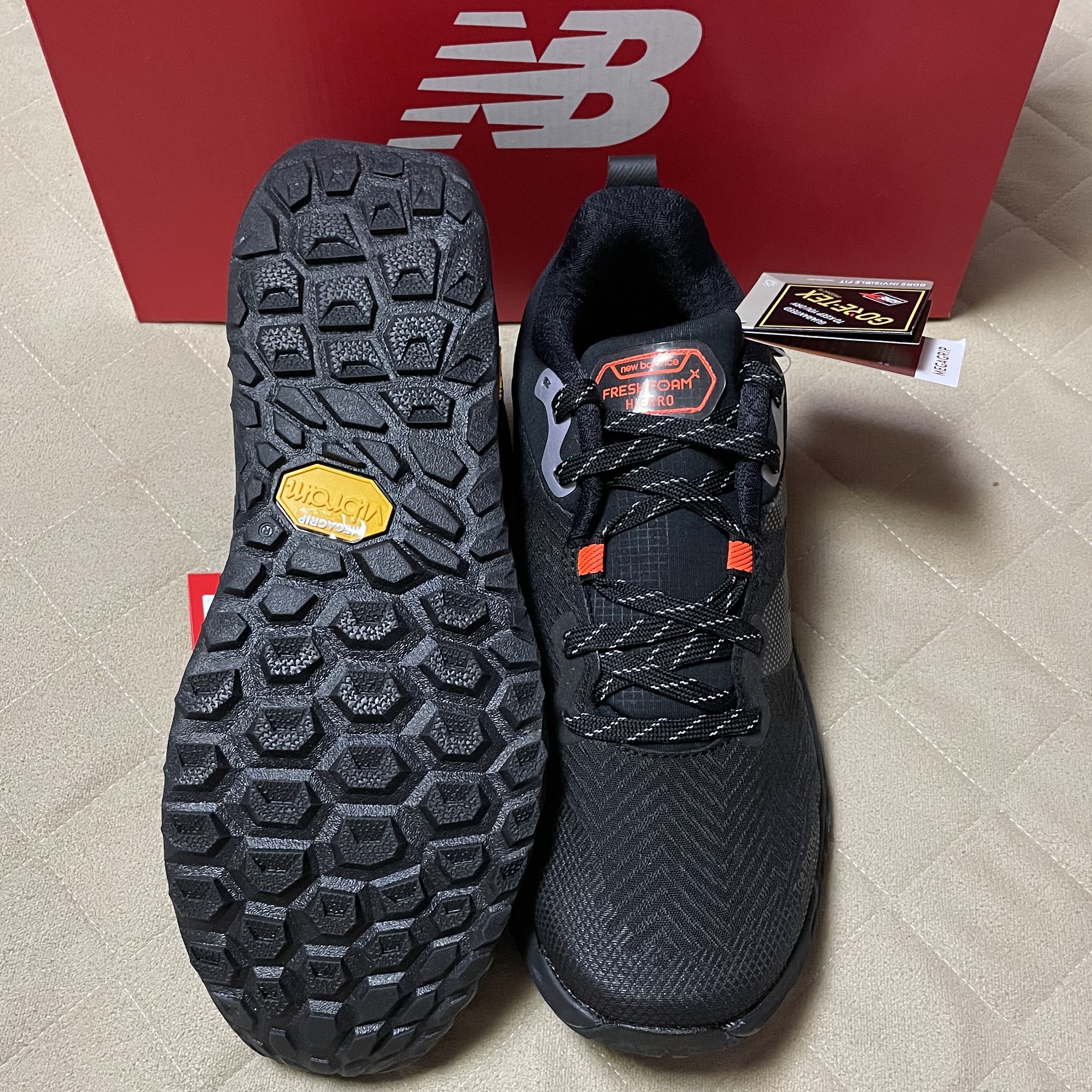 New Balance Fresh Foam Hierro v6 Trail GTX Black Mountain Teal - 2E Wide 착용 스타일 - 2