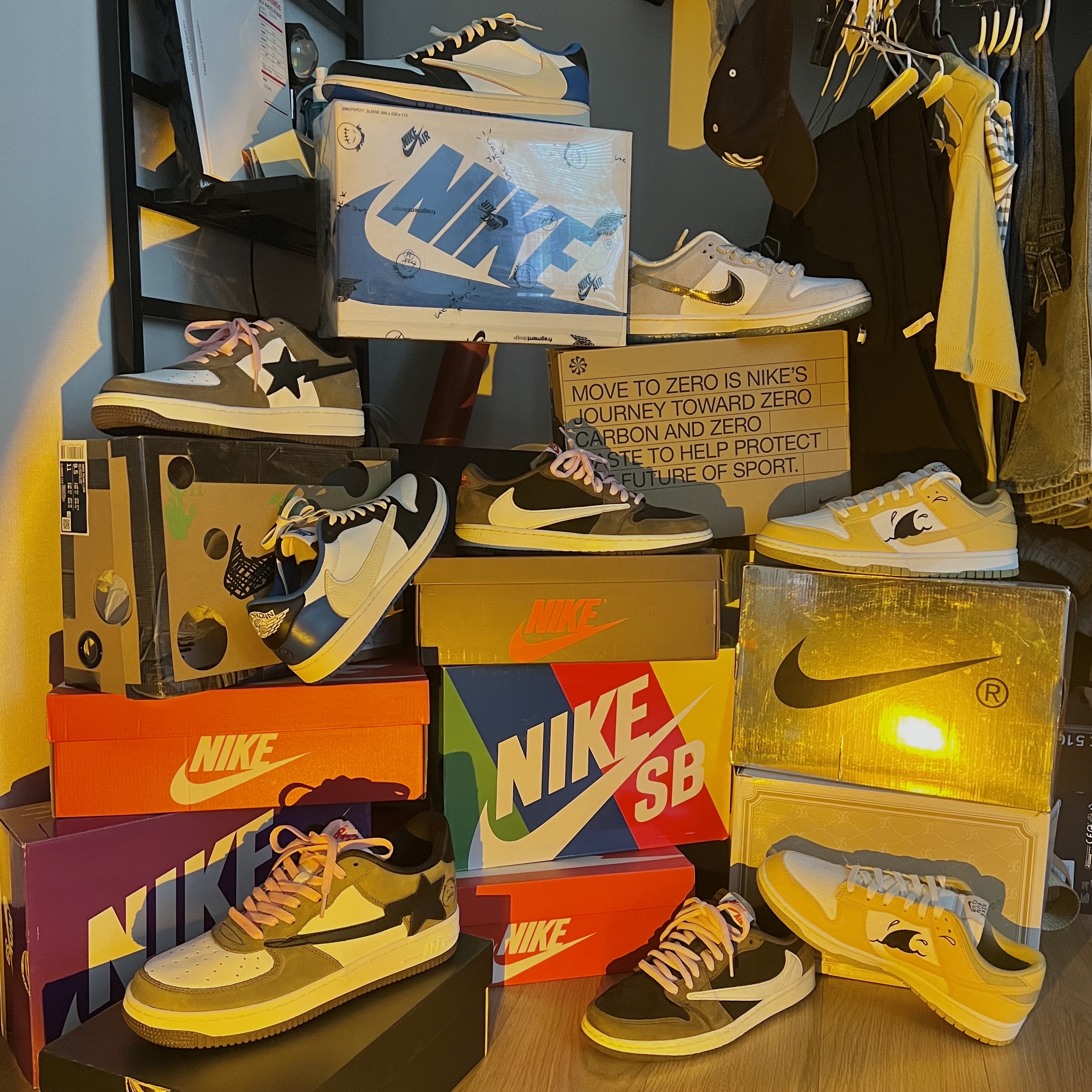 Jordan 1 x Travis Scott x Fragment Retro Low OG SP Military Blue, Jordan 1 x Travis Scott Retro Low OG SP Mocha 착용 스타일