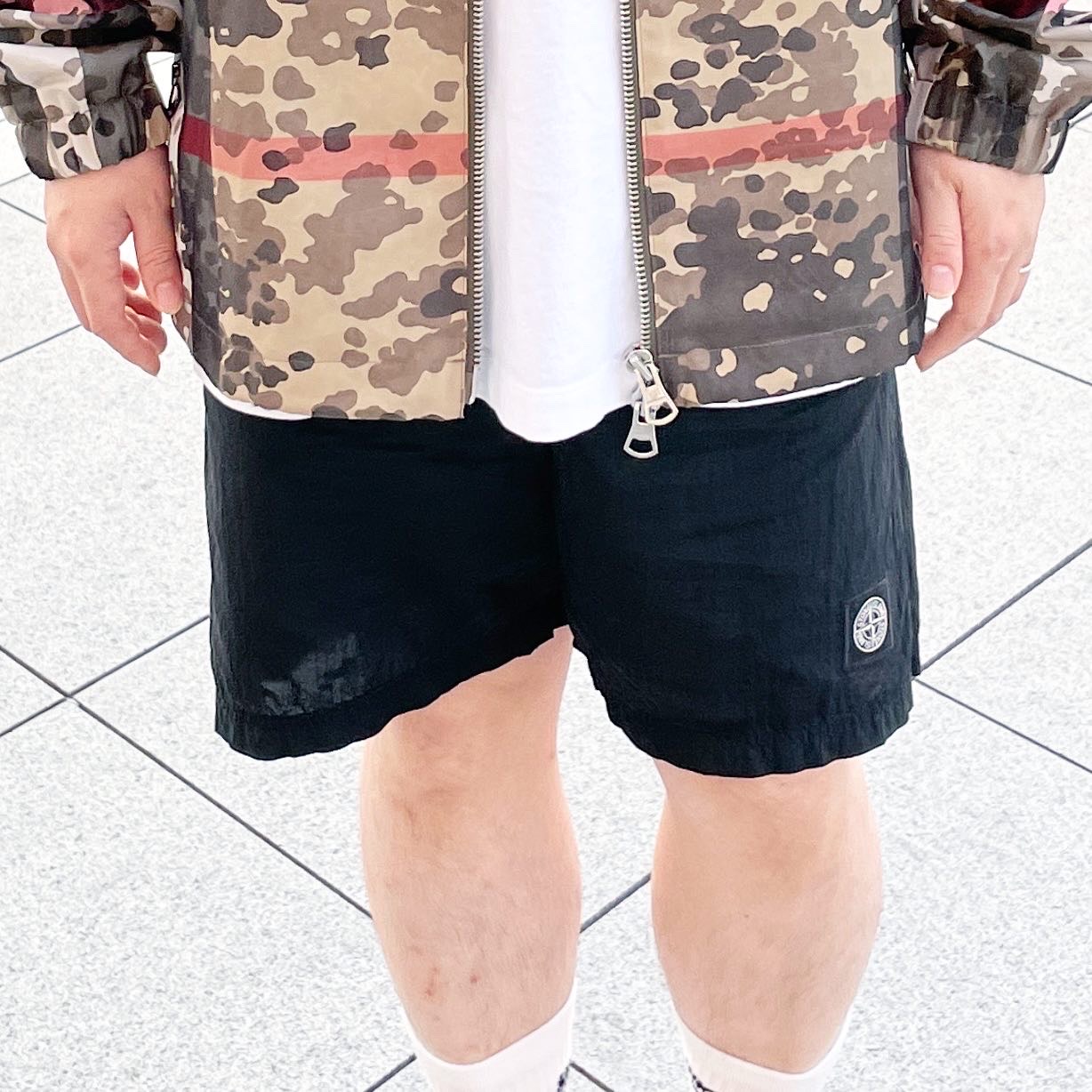 Stone Island B0943 Nylon Metal Swimming Trunk Black - 22SS, Nike x Off-White Blazer Low '77 White and University Red 착용 스타일 - 4