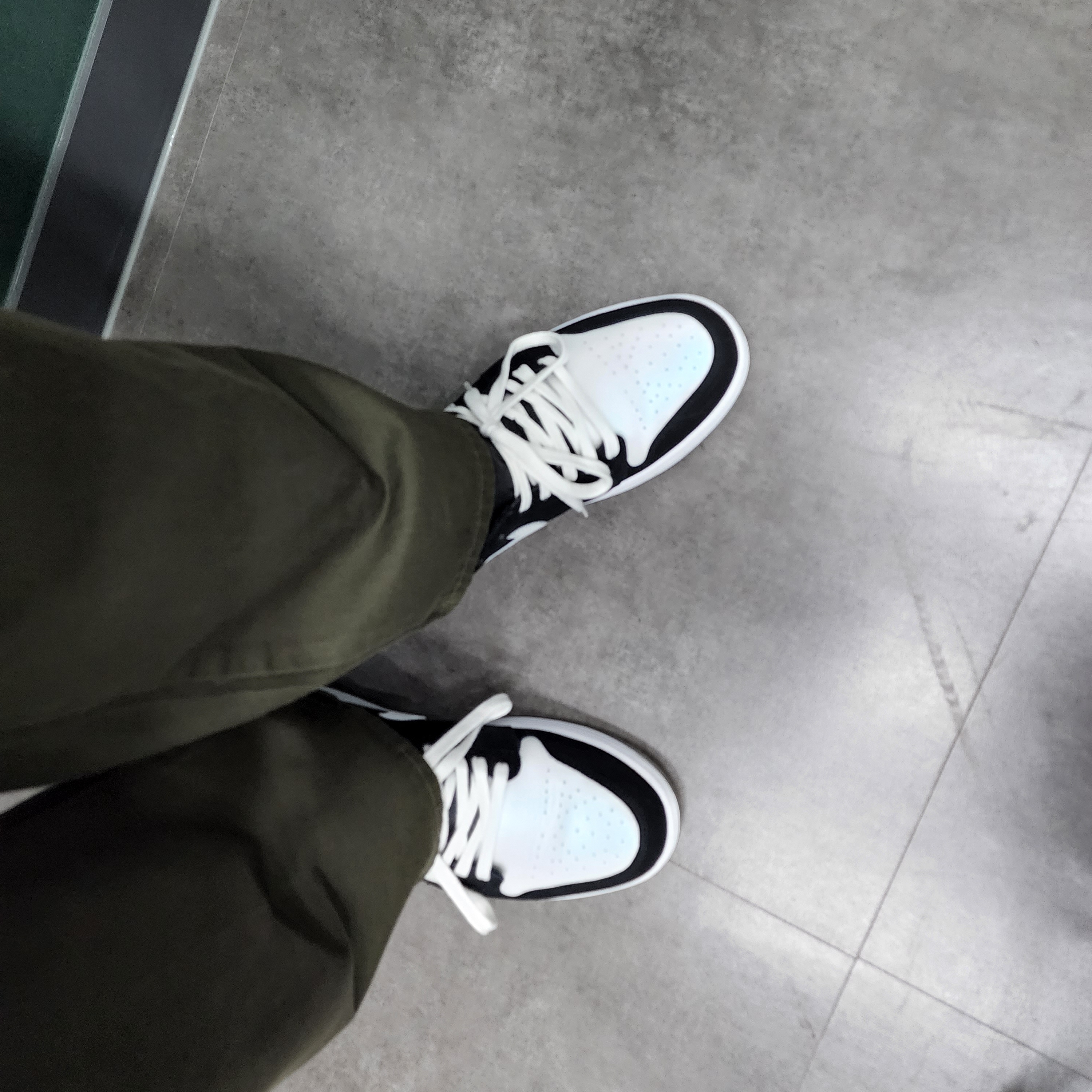 Jordan 1 Low SE Diamond 착용 스타일 - 1